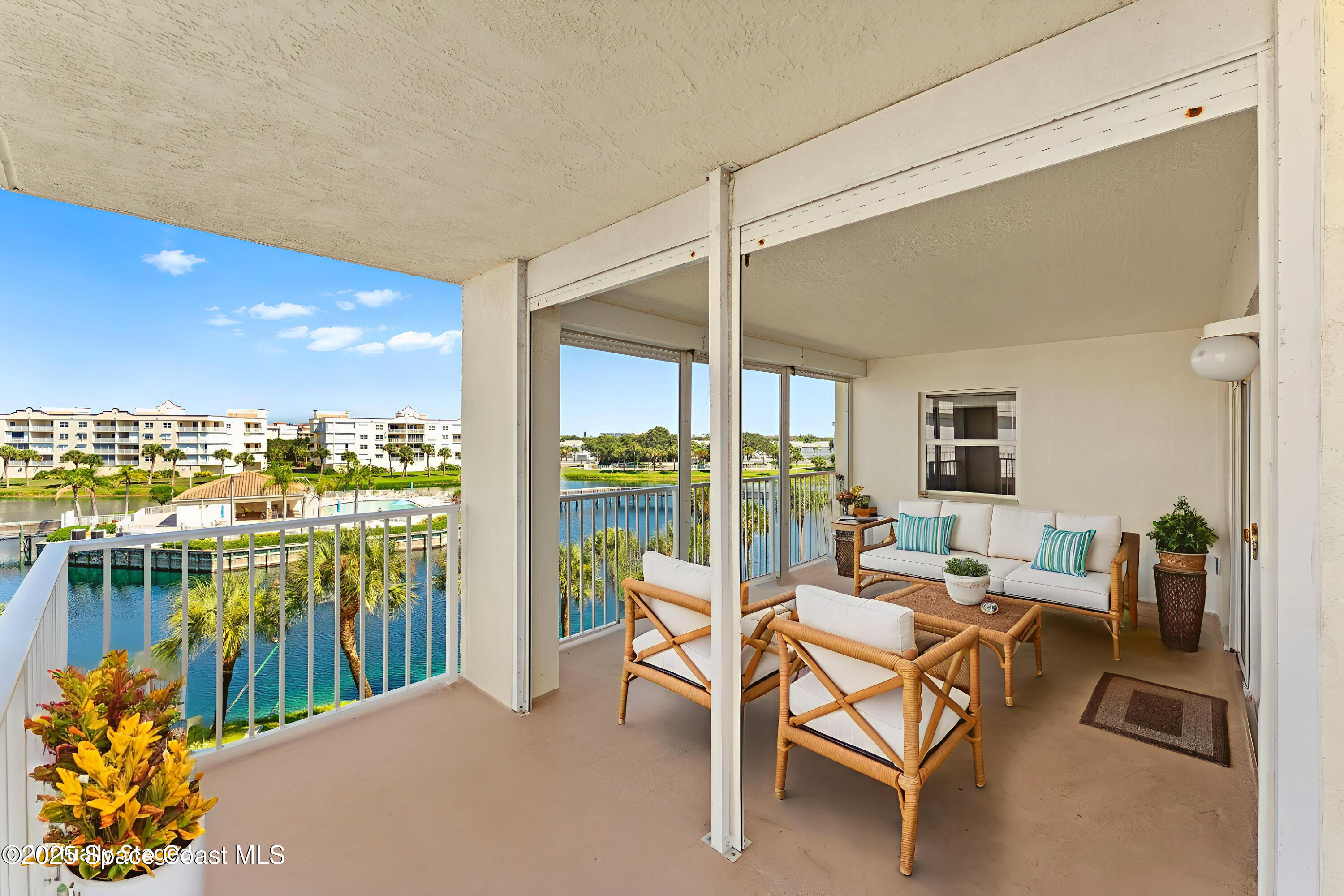 8931 Lake Drive 401