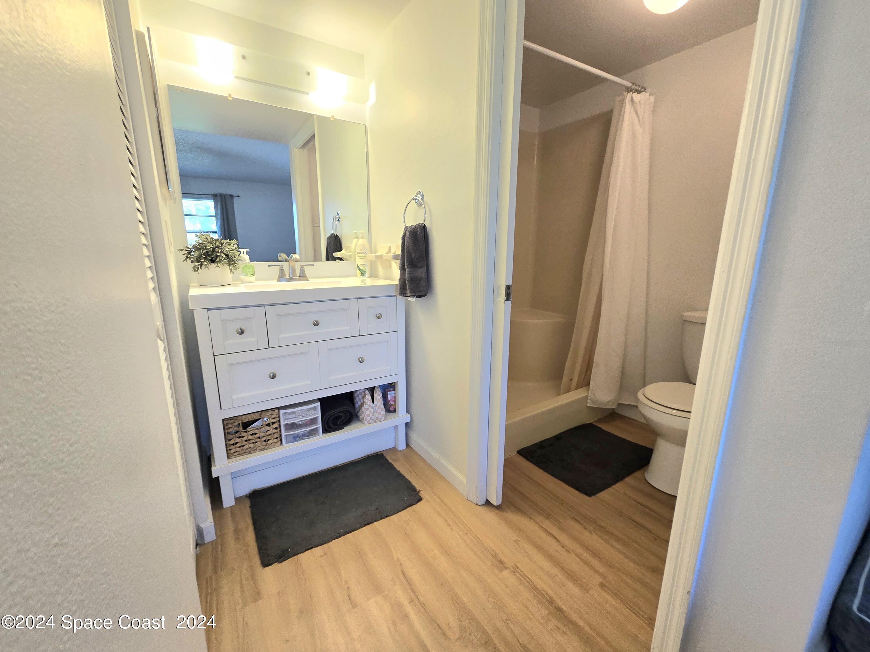 2772 Rhonda Lane