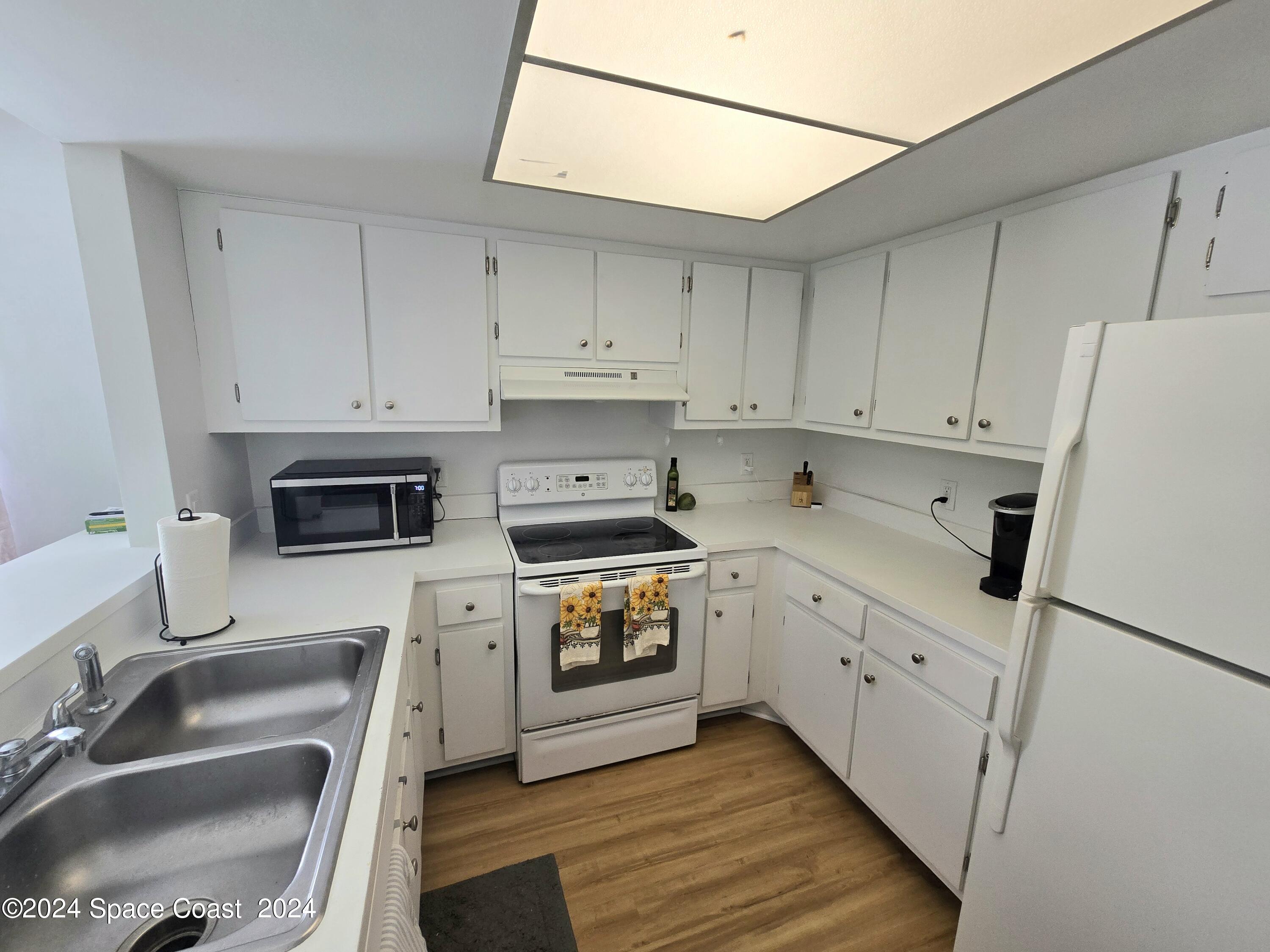 2772 Rhonda Lane