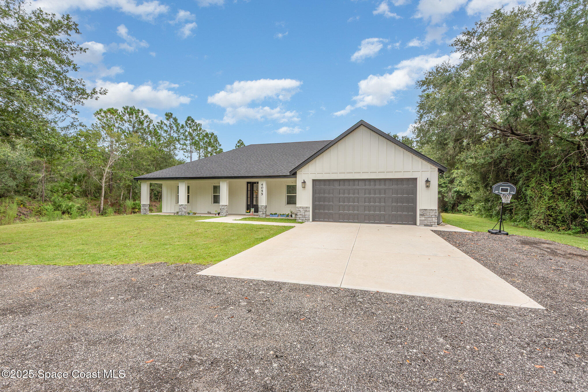 4055 April Lane