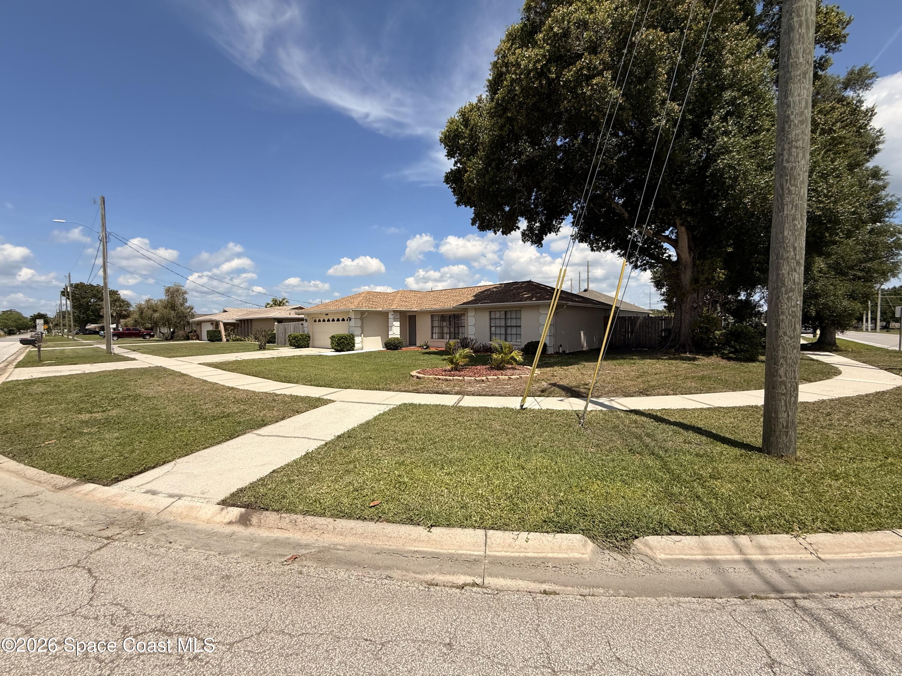 942 Pineland Drive