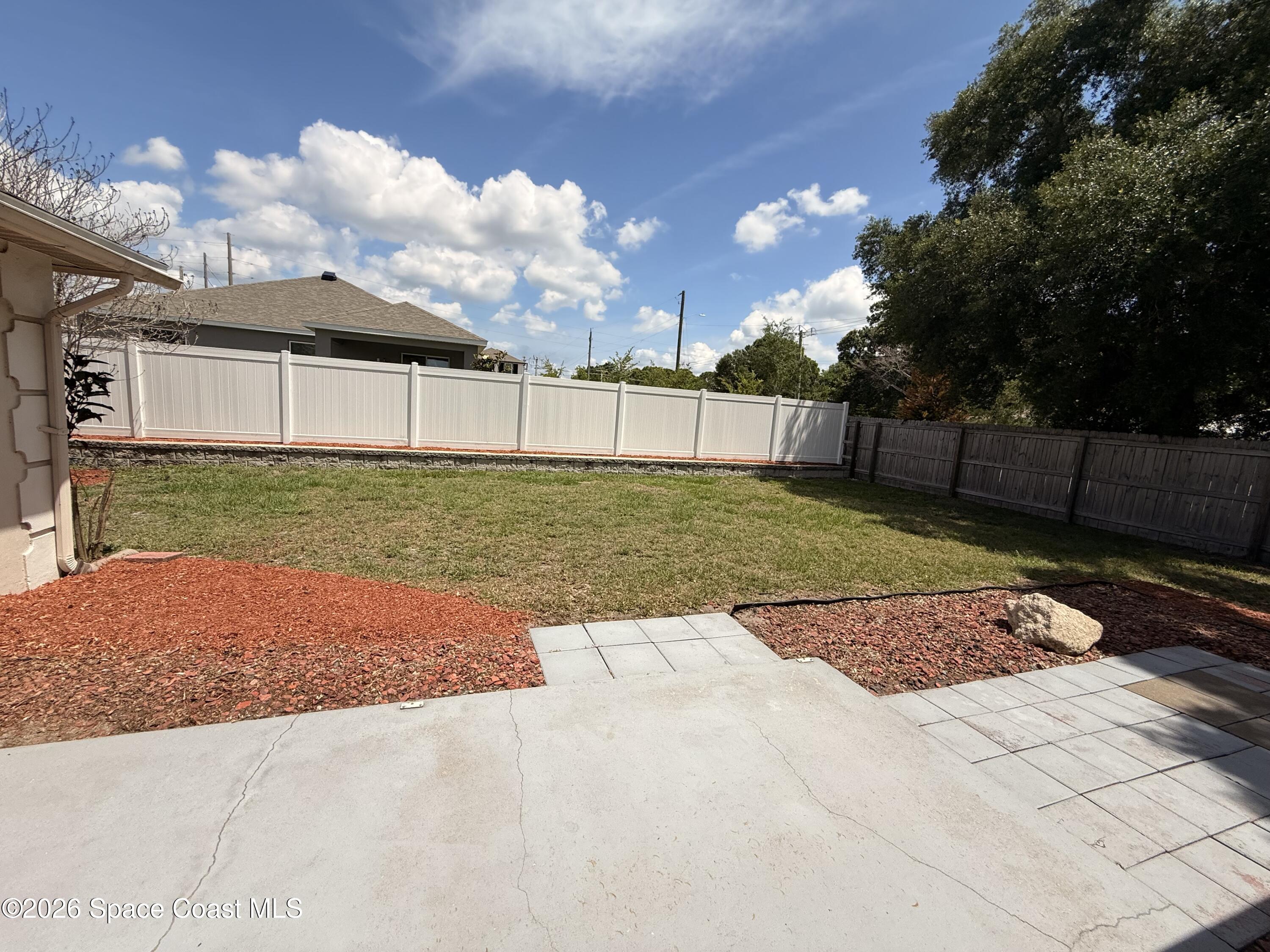 942 Pineland Drive