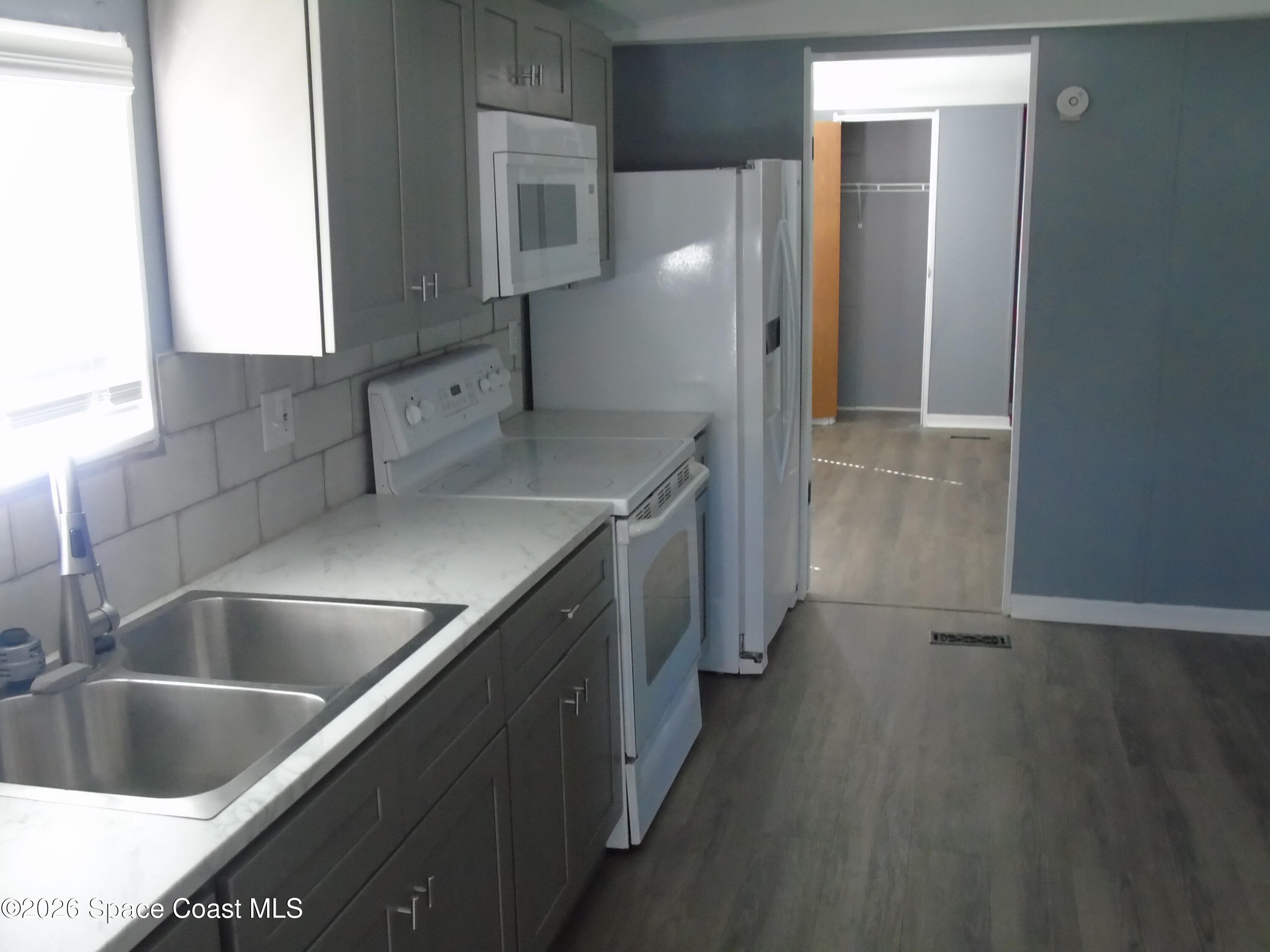 4080 Eucalyptus Place
