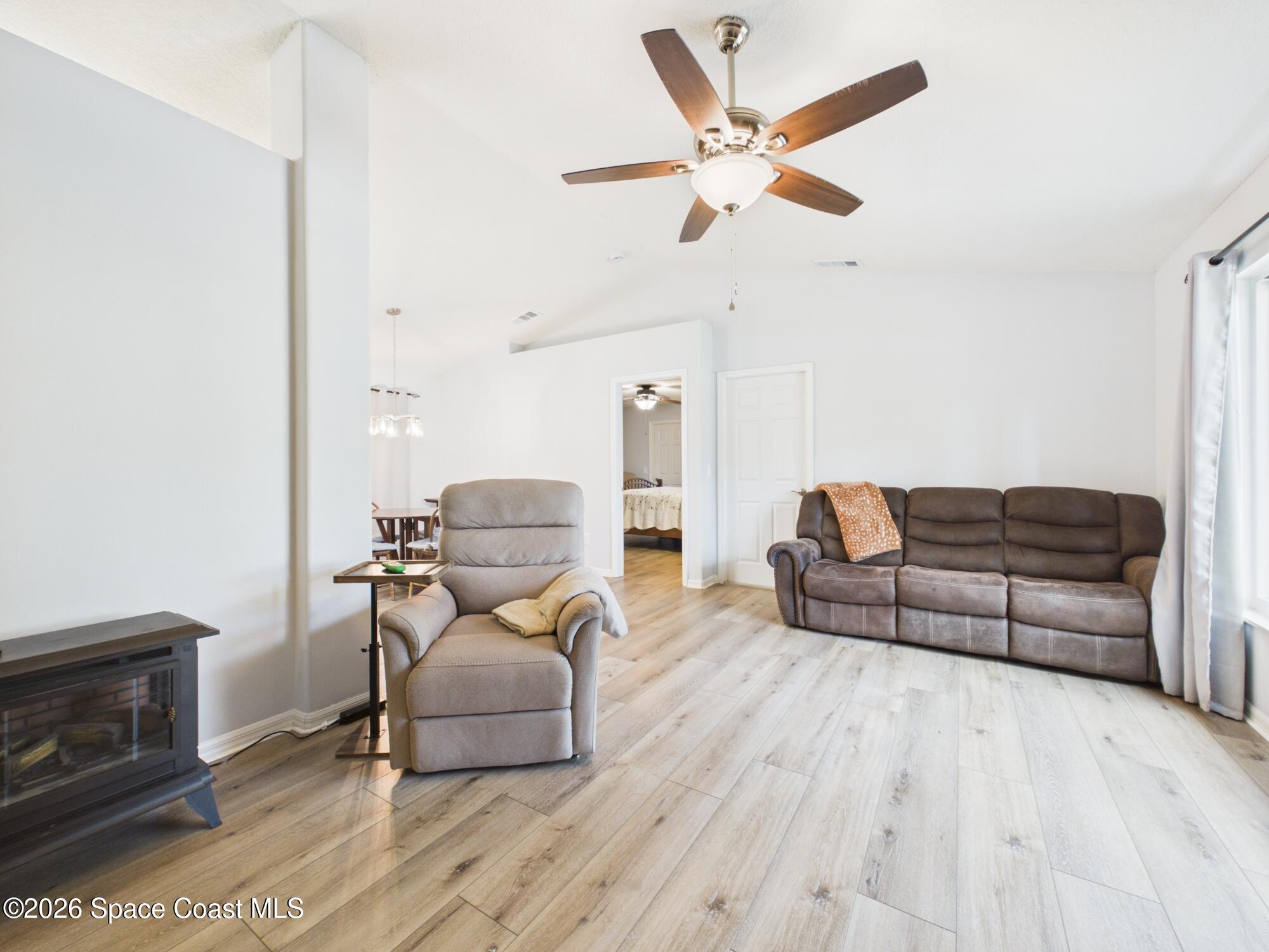 977 Fulton Way