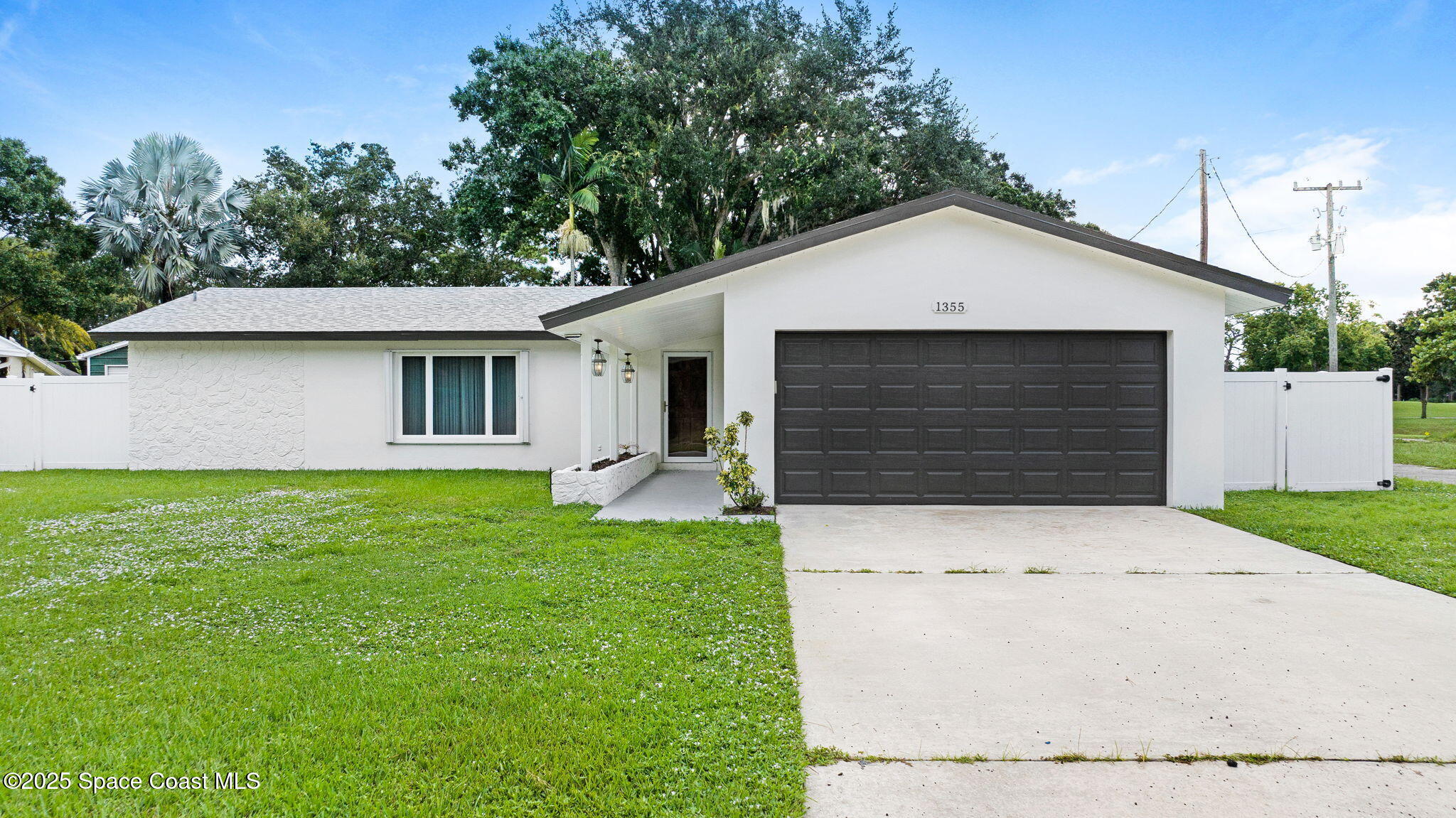 1355 Gleneagles Way