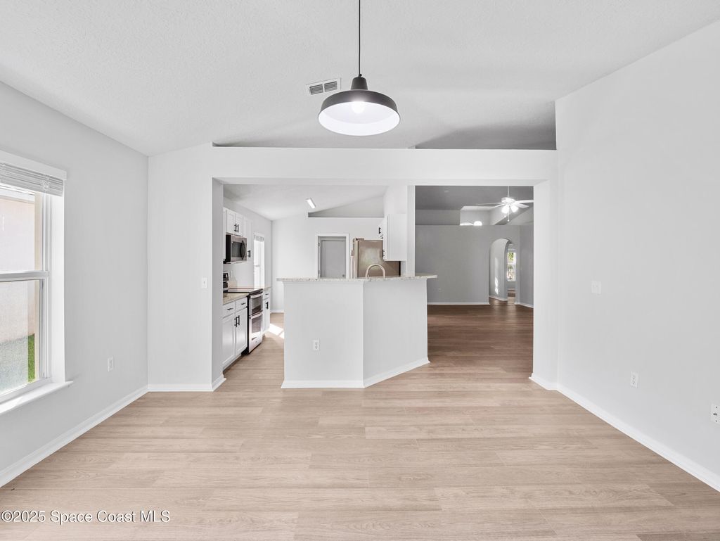 Photo of 1264 25th Terrace SW, Vero Beach, FL 32968 (MLS # 1059215)