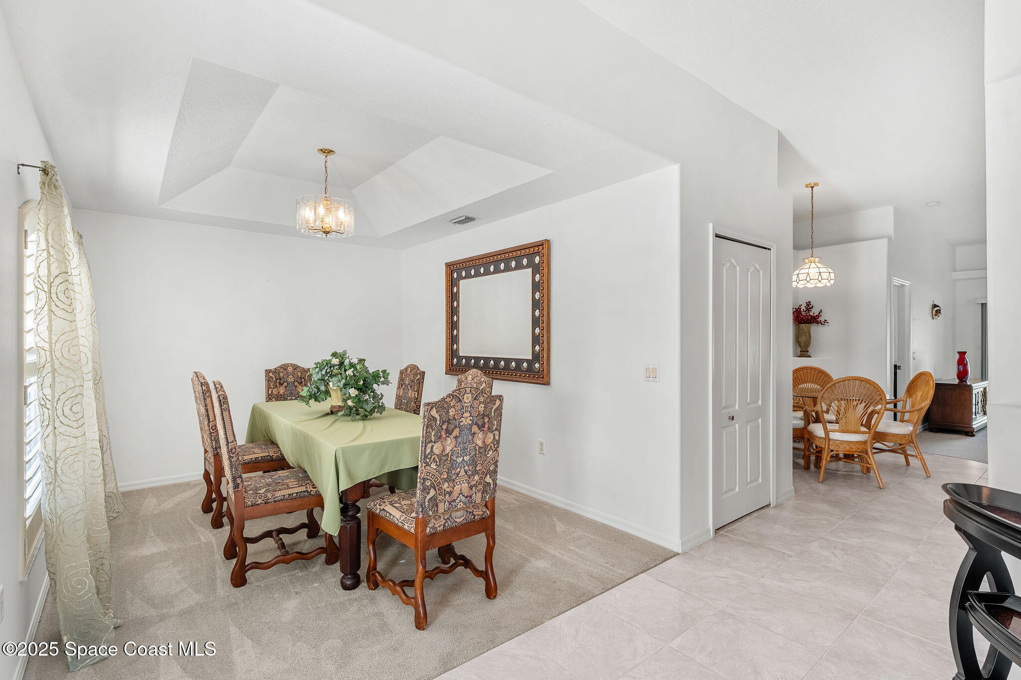 926 Pine Creek Circle NE