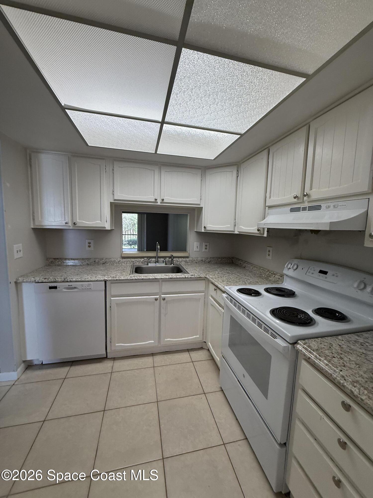 255 Paradise Boulevard 7