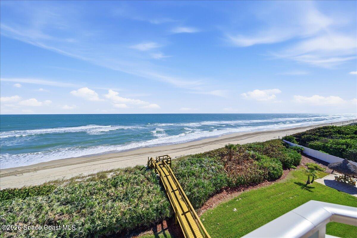 5635 S Highway A1a A504