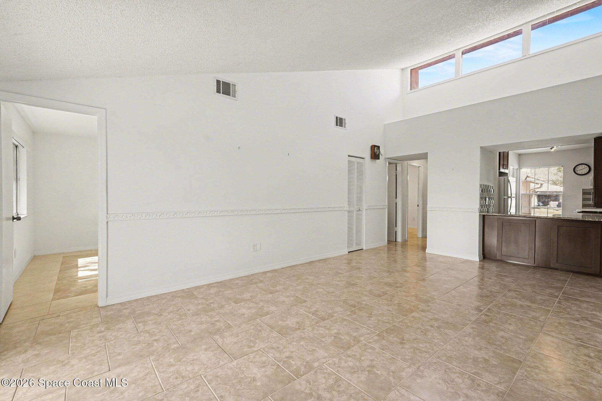 1514 Waldorf Circle NE