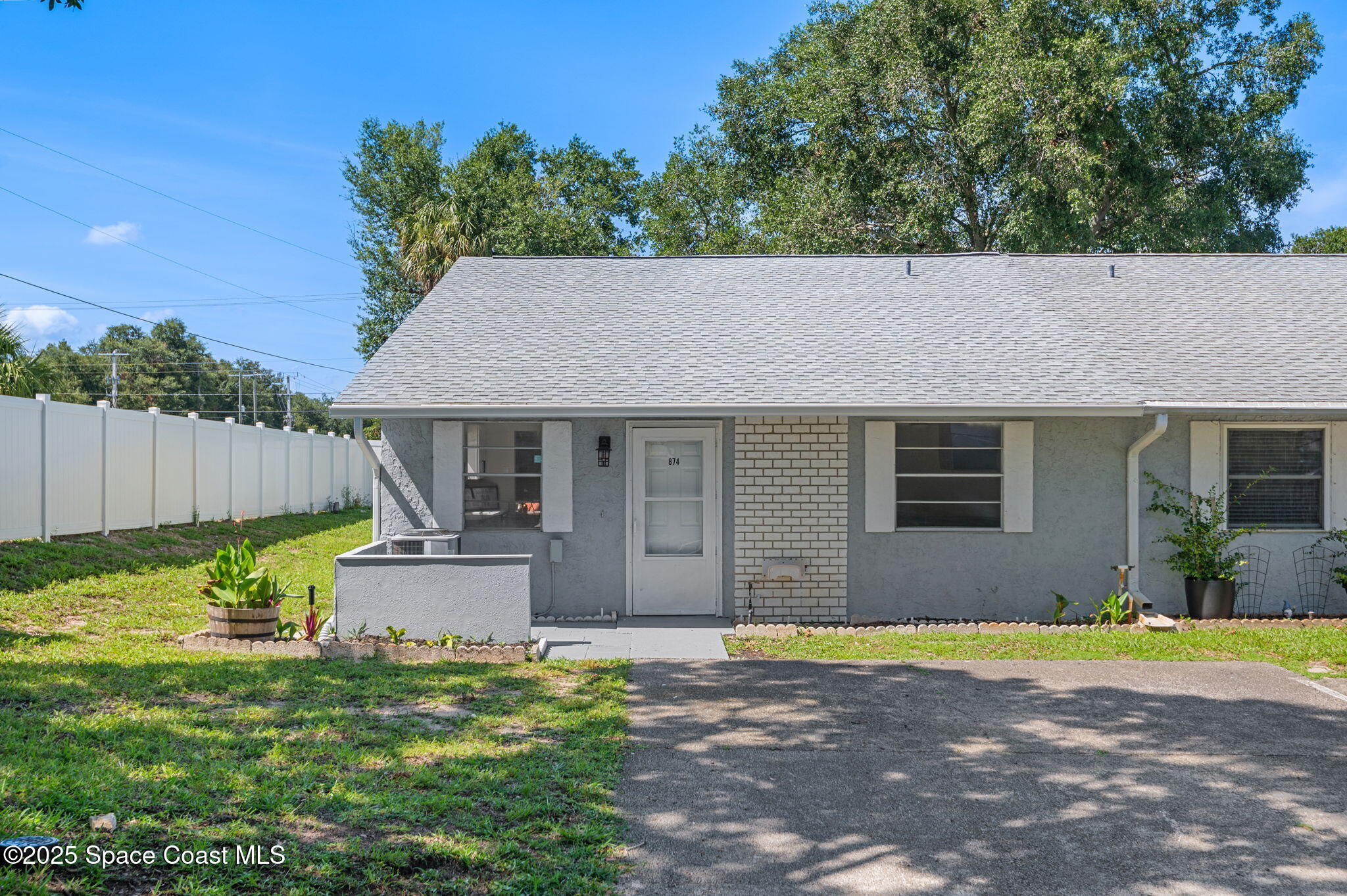 874 Dow Lane
