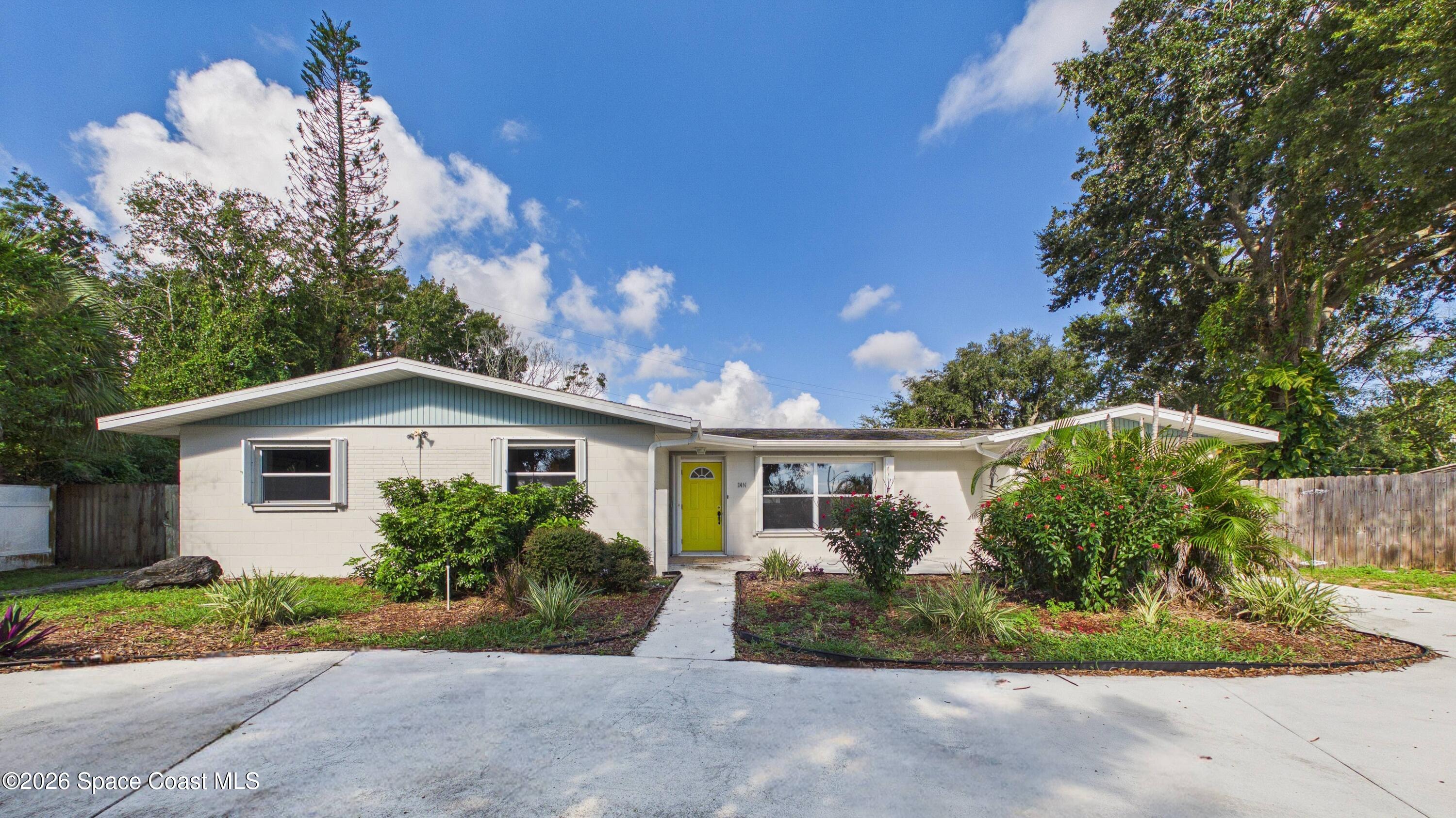 24 Hardee Circle N