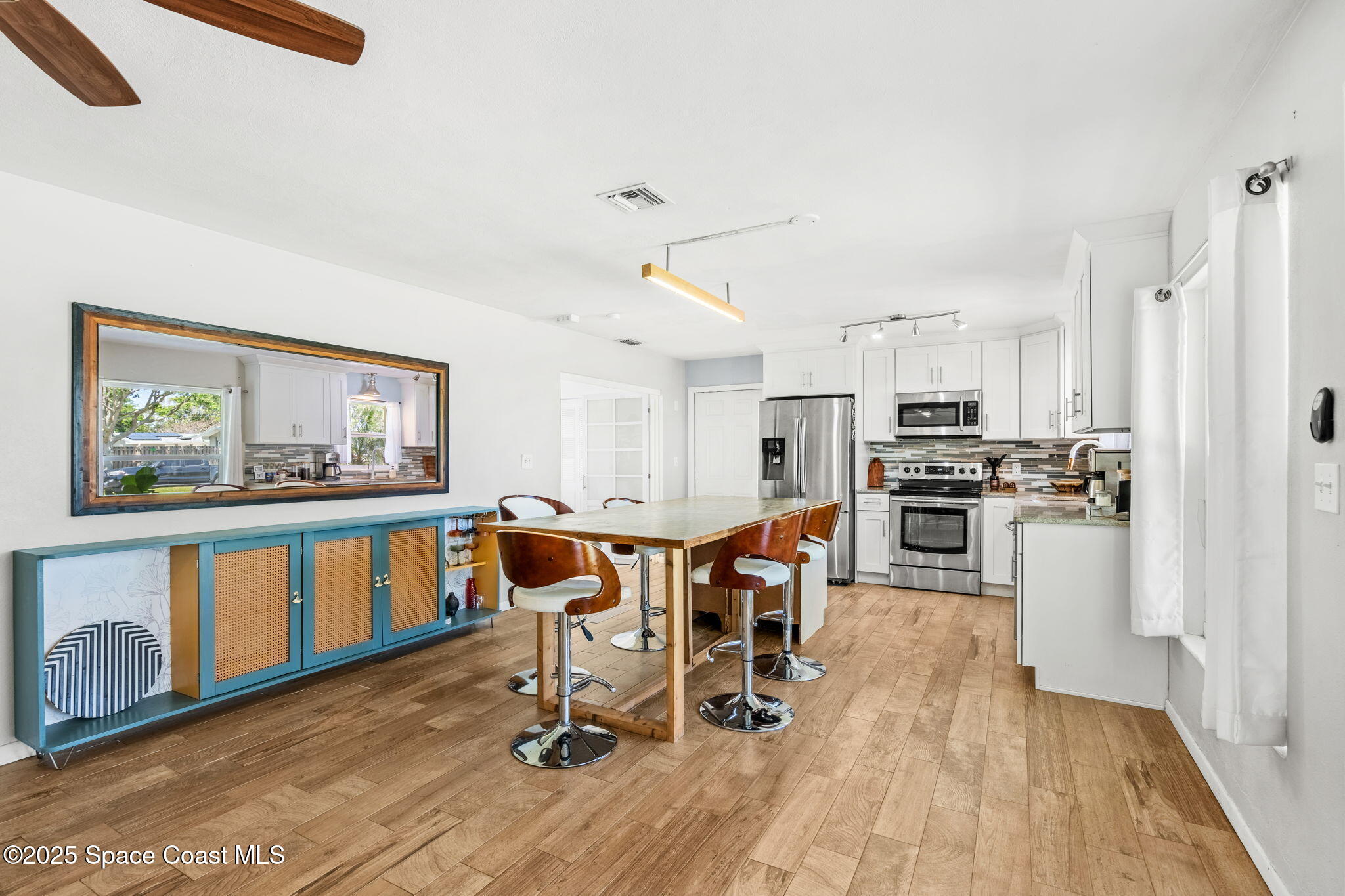411 Poinsettia Road