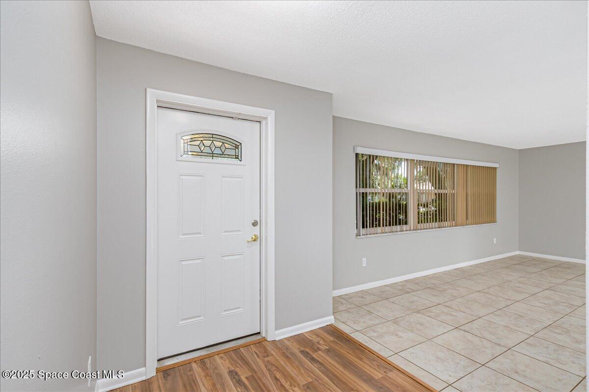 1351 Meadowbrook Road NE
