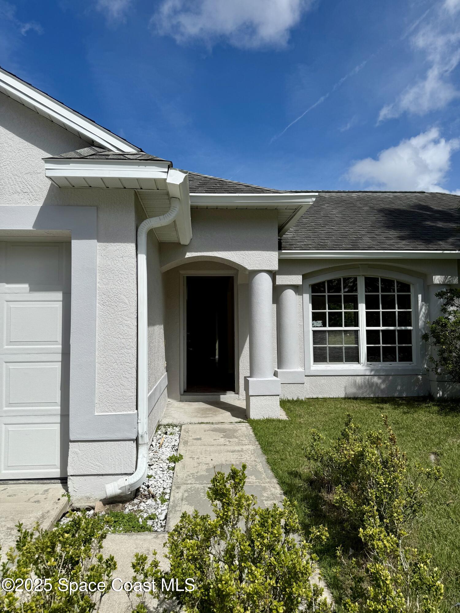 4350 King Edward Drive