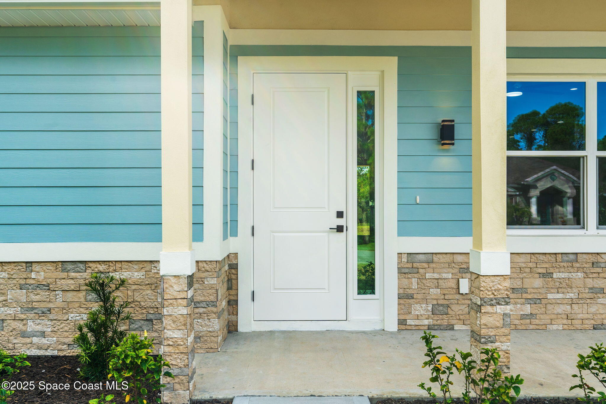 276 Americana Boulevard NW