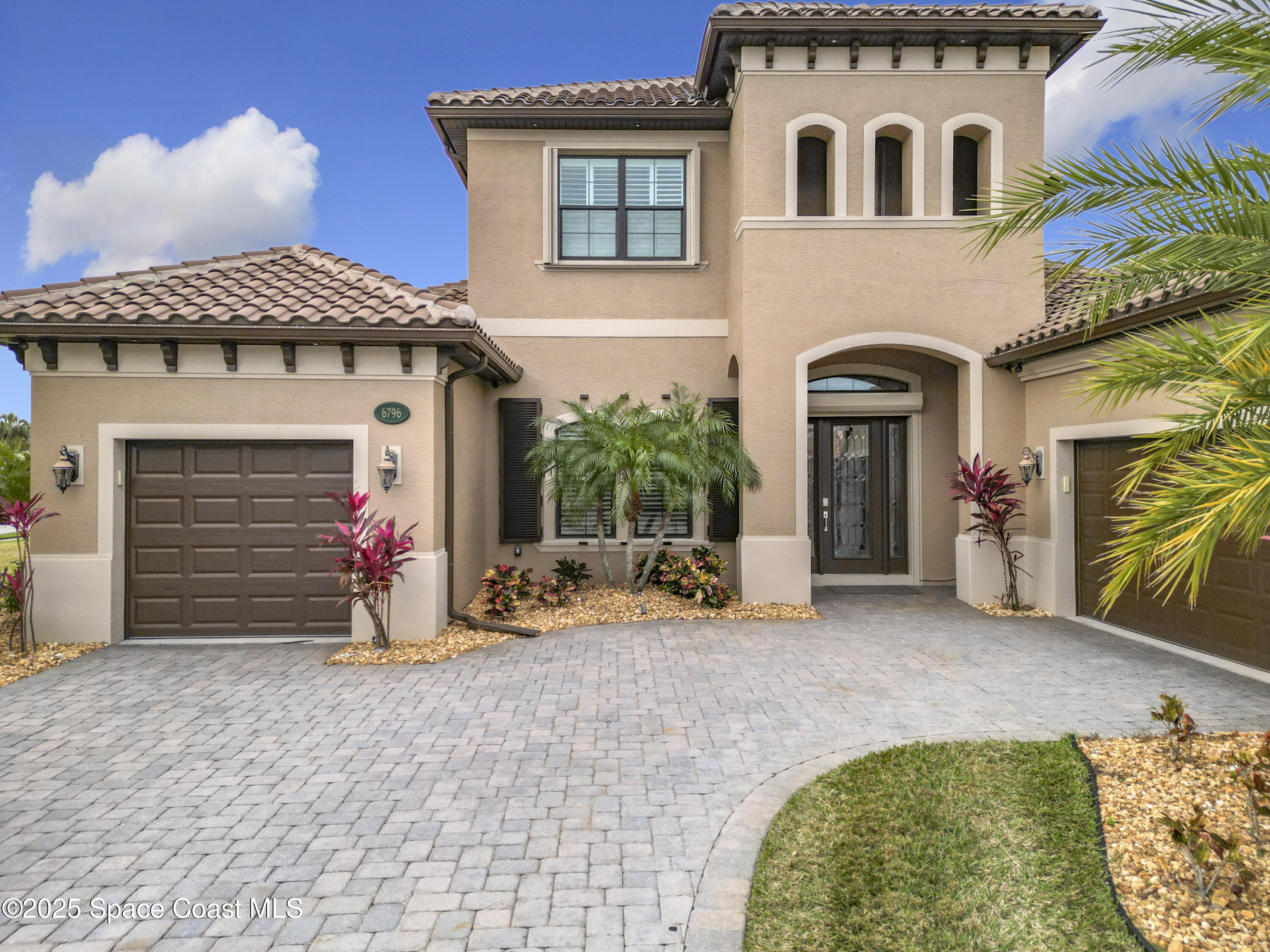 6796 Arroyo Drive