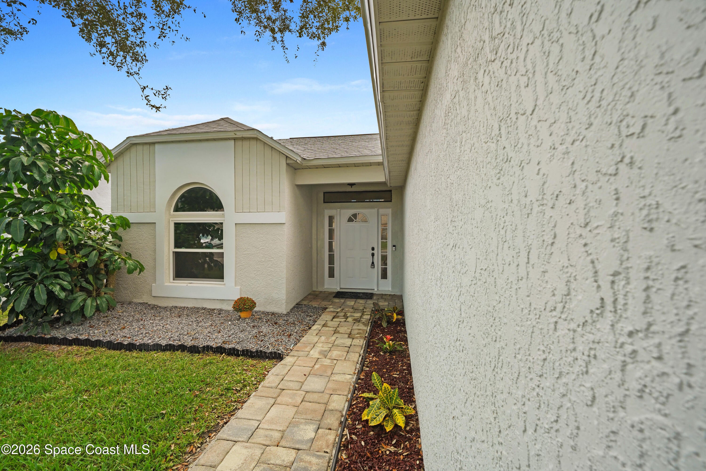 1563 Dandelion Drive