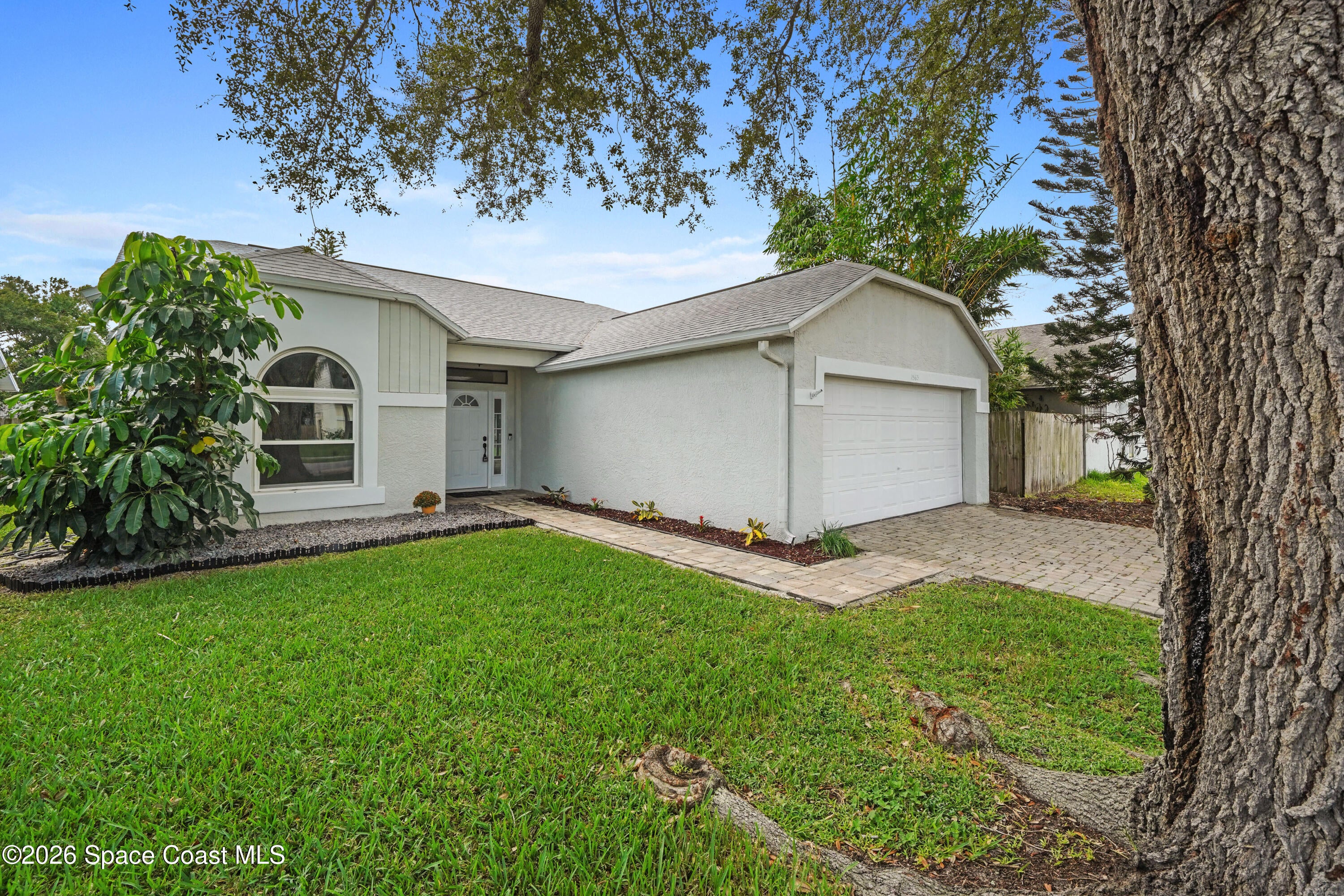 1563 Dandelion Drive