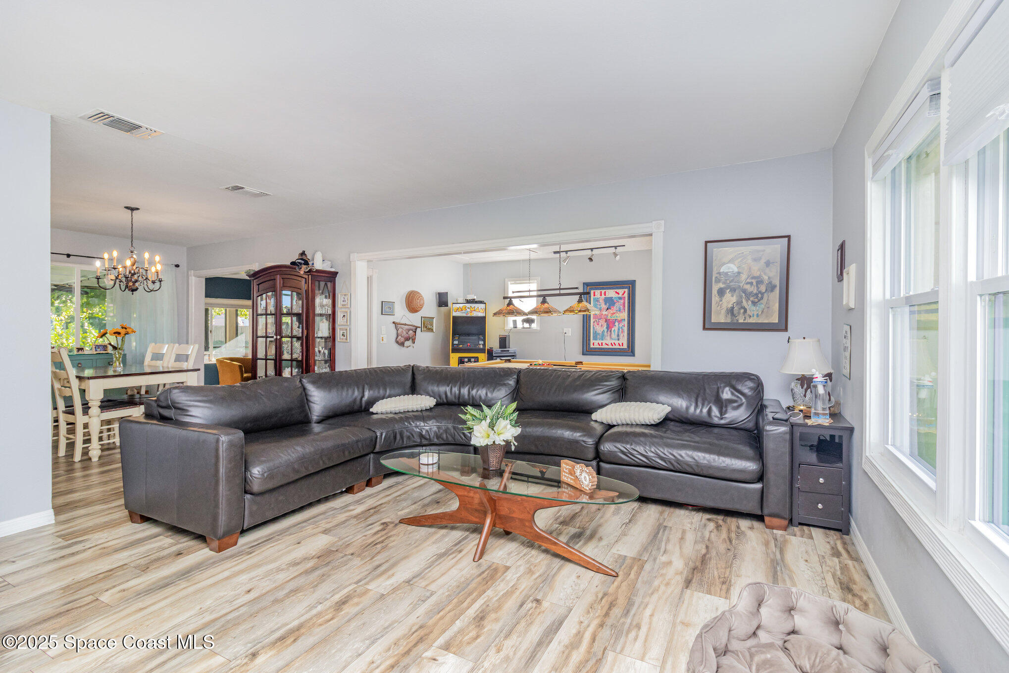 1305 Wayside Court NE