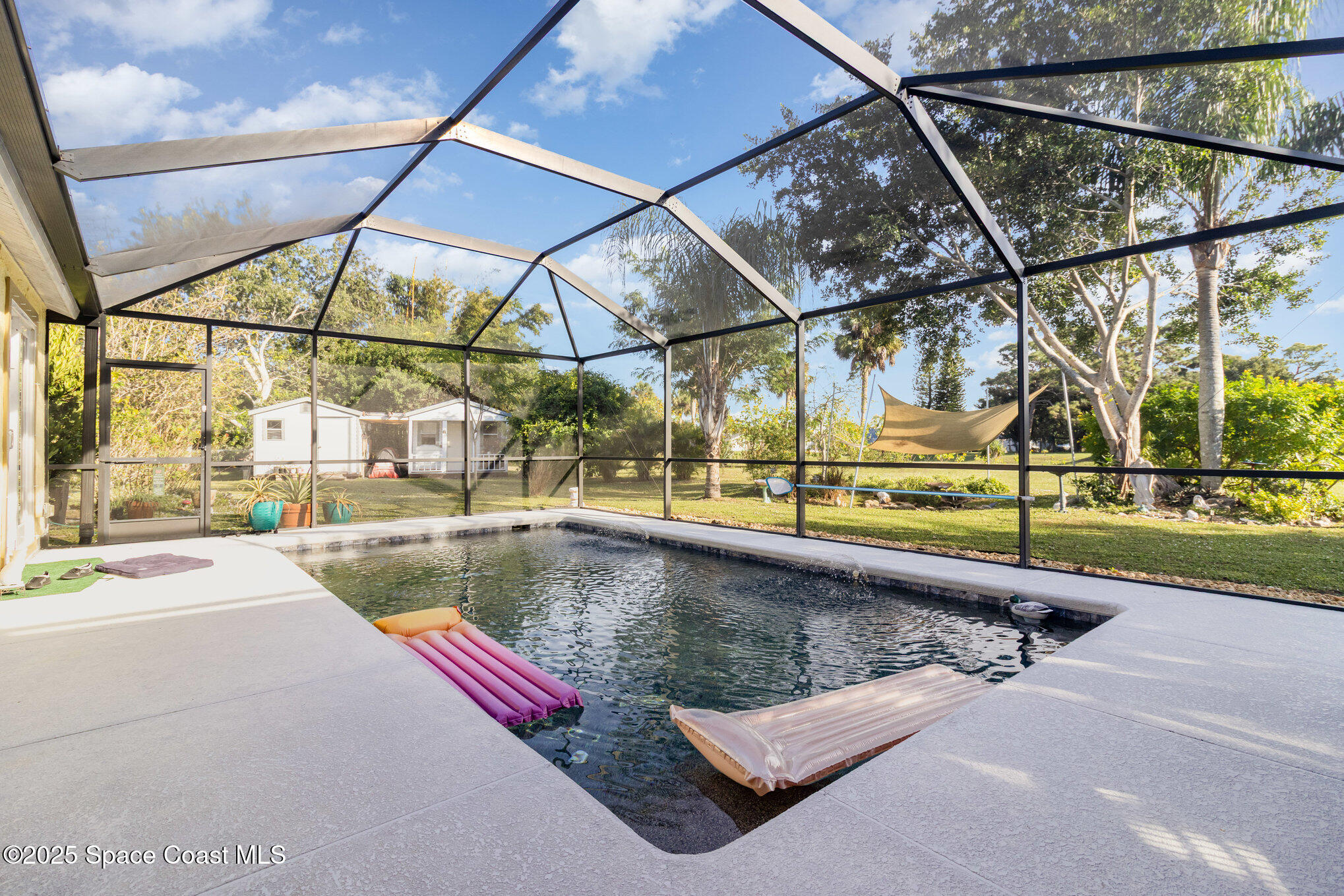 1305 Wayside Court NE