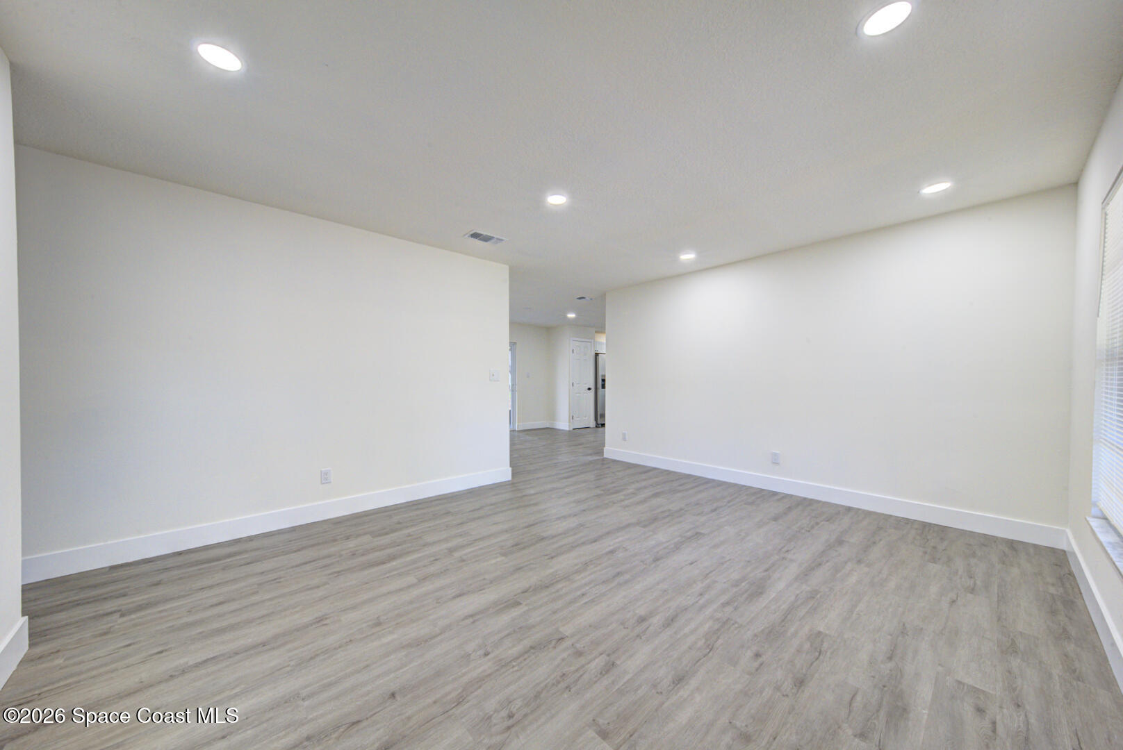1095 Carol Avenue