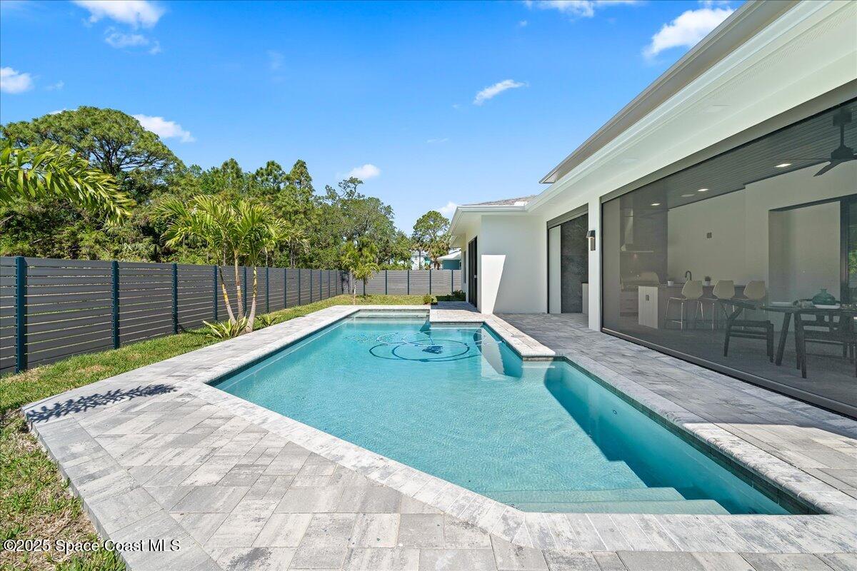 5306 Riveredge Drive