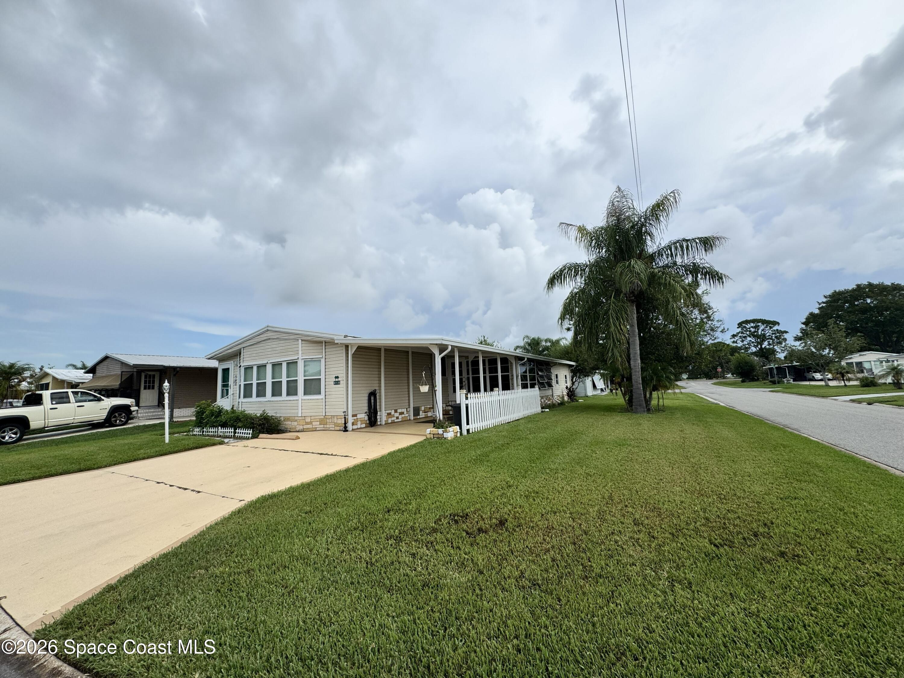600 N Dolphin Circle