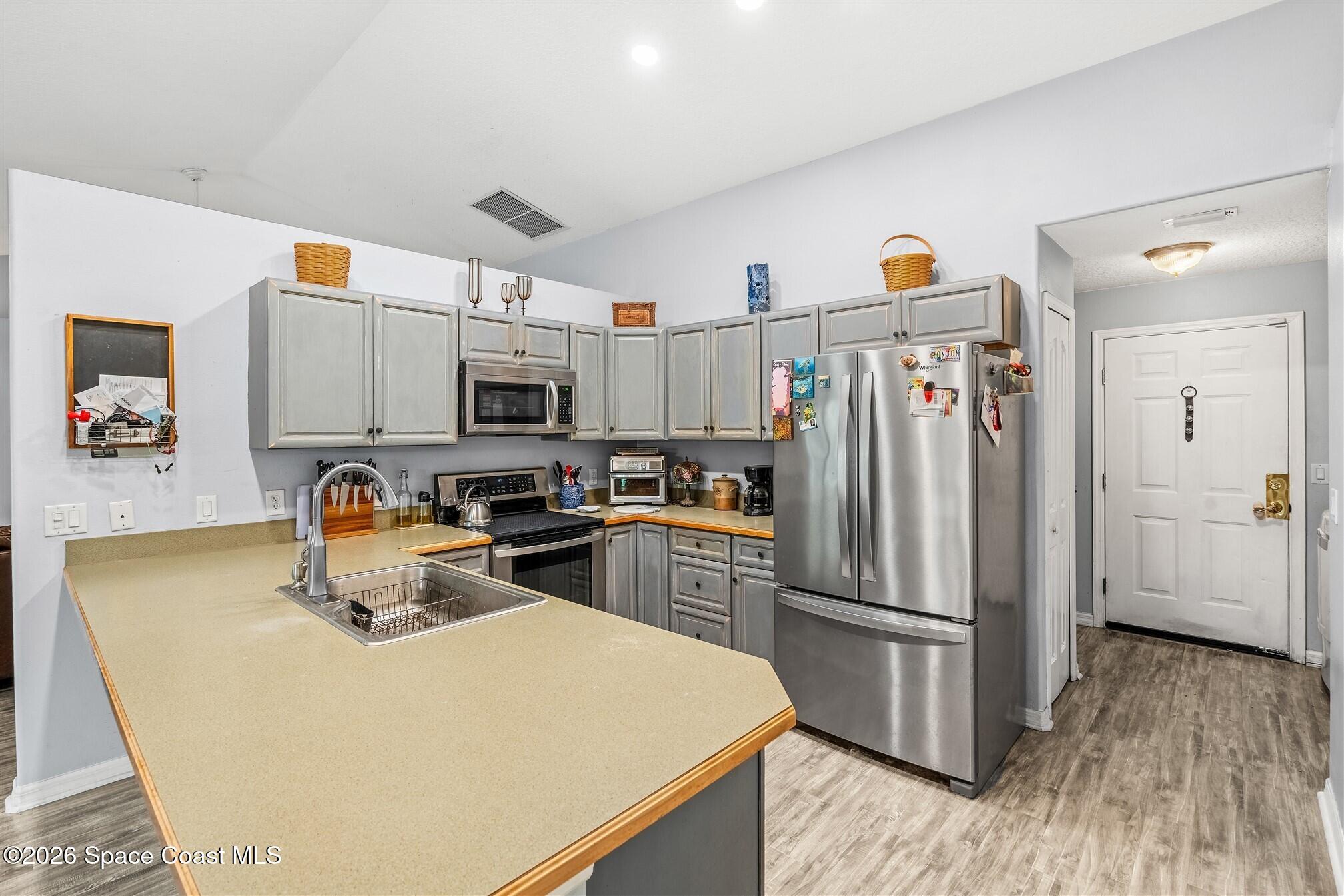 4575 Curtis Boulevard