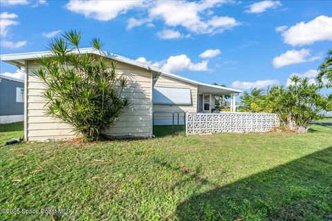 A home in Barefoot Bay
