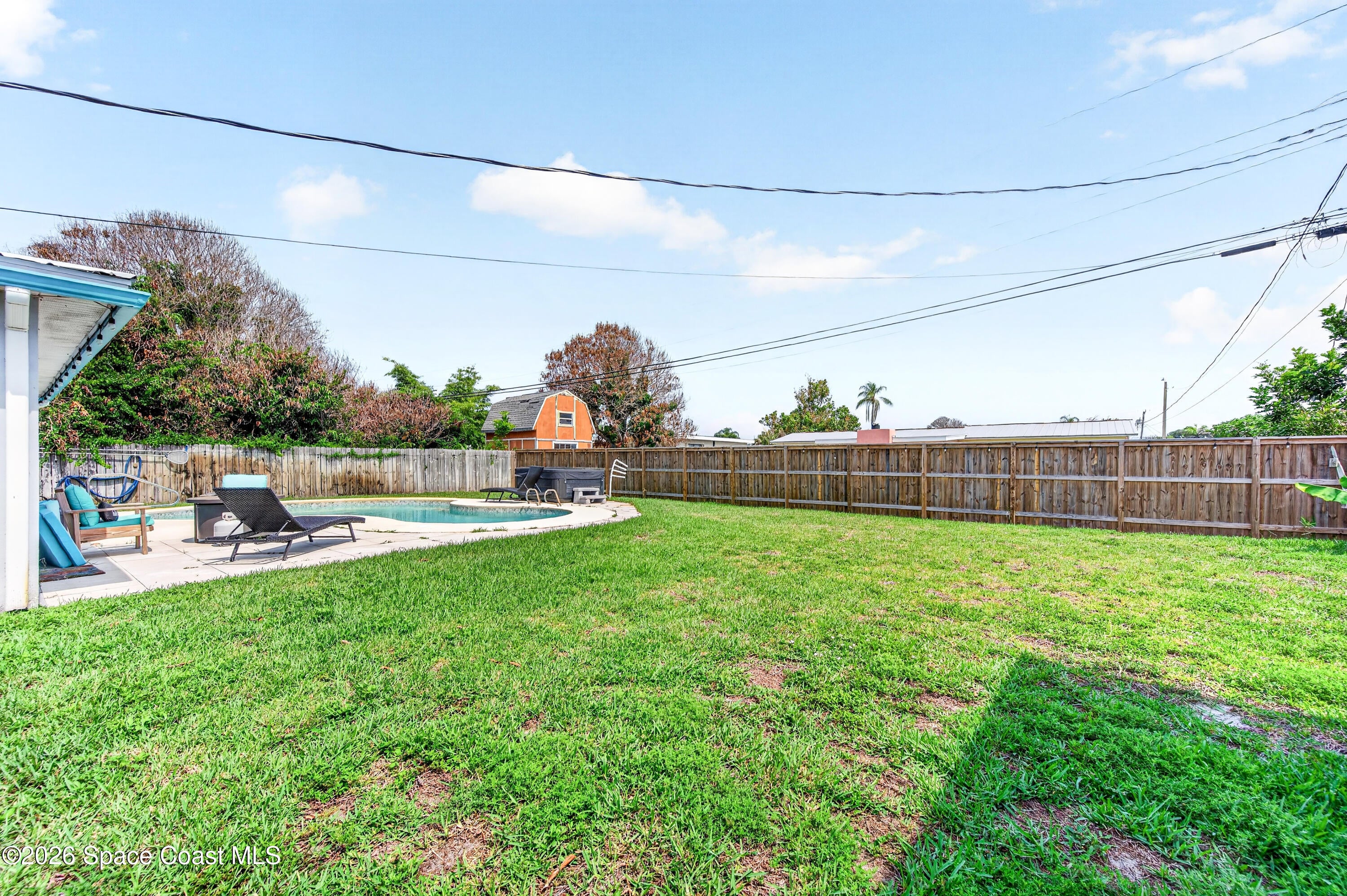 237 NE 1st Street