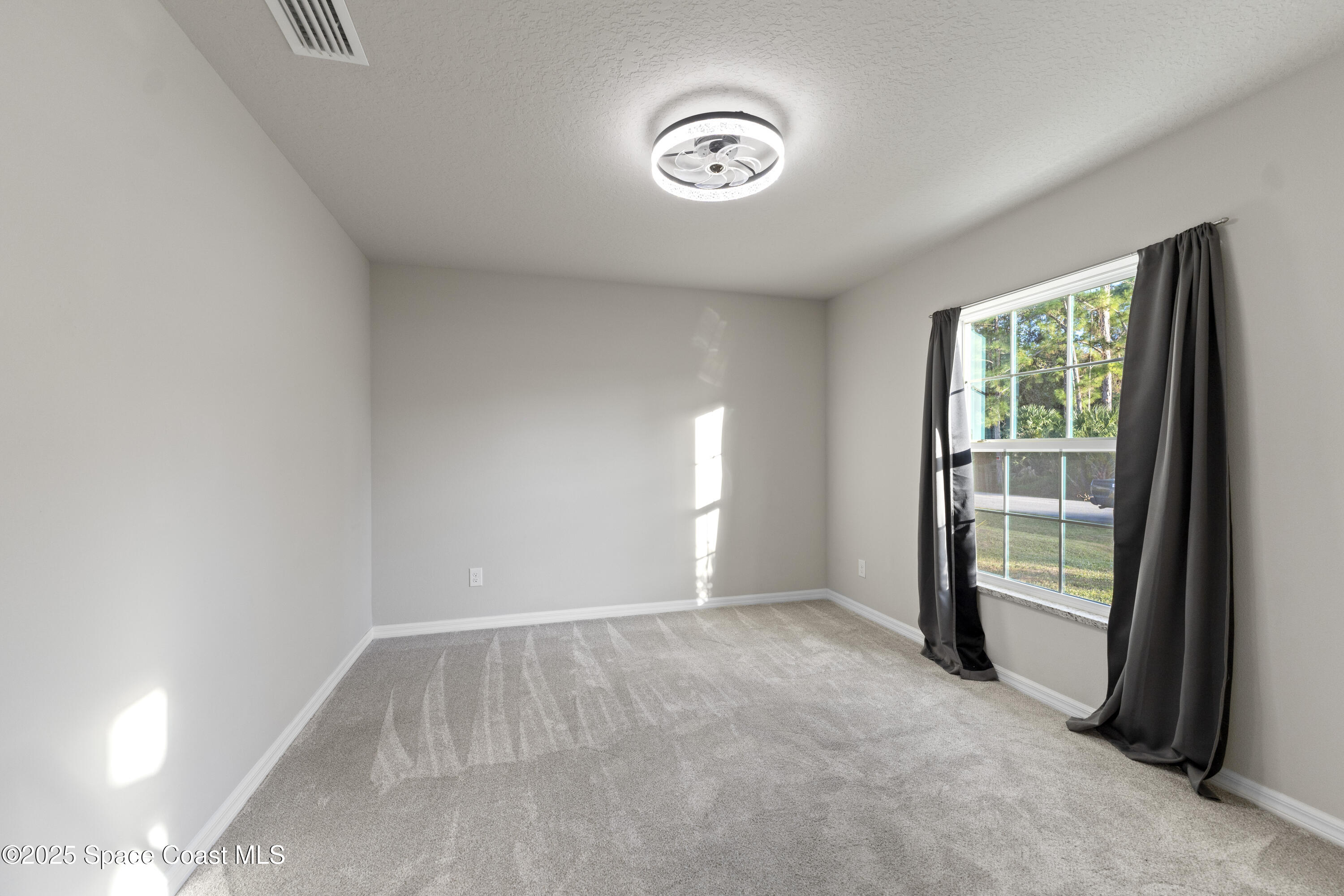 565 Rembrandt Street SE