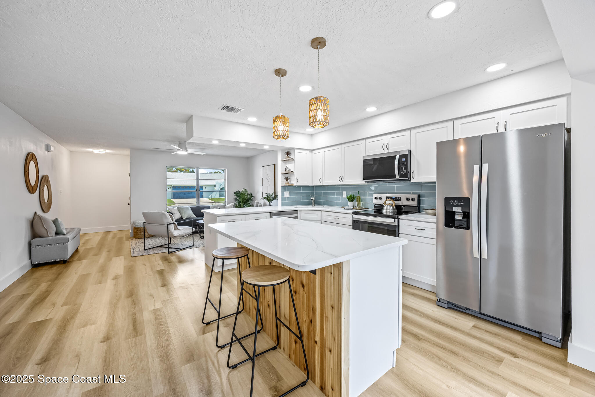 725 Venetian Way