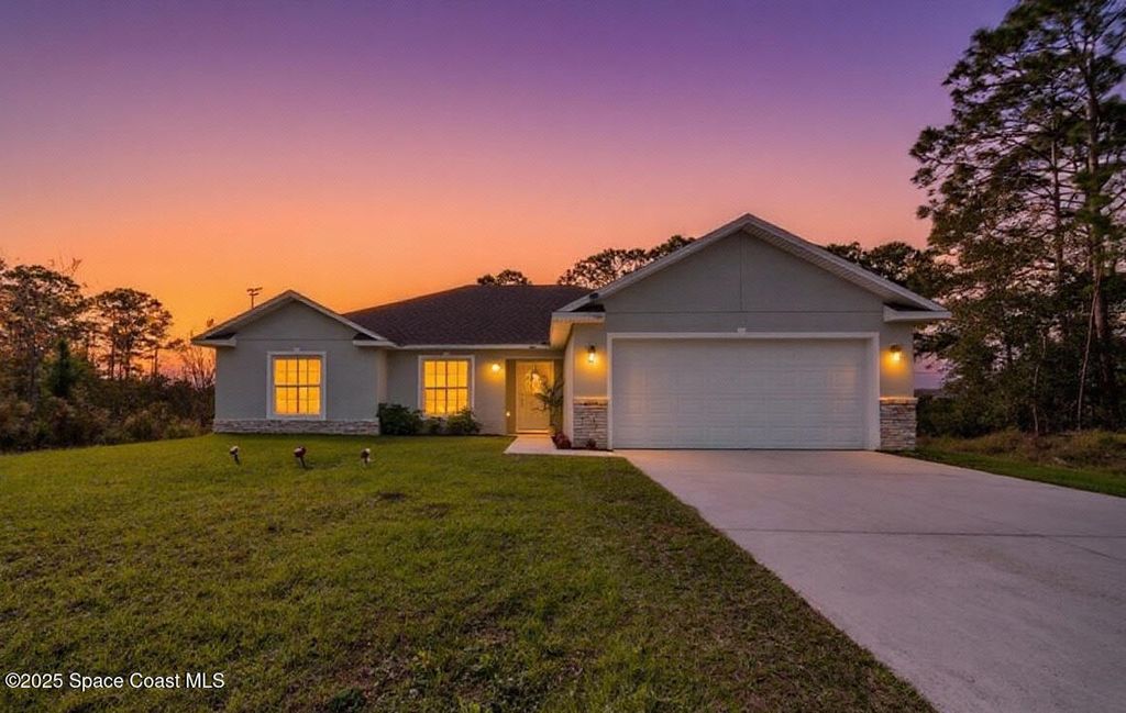Photo of 1850 Thorman Avenue SE, Palm Bay, FL 32909 (MLS # 1057286)