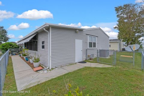 A home in Barefoot Bay