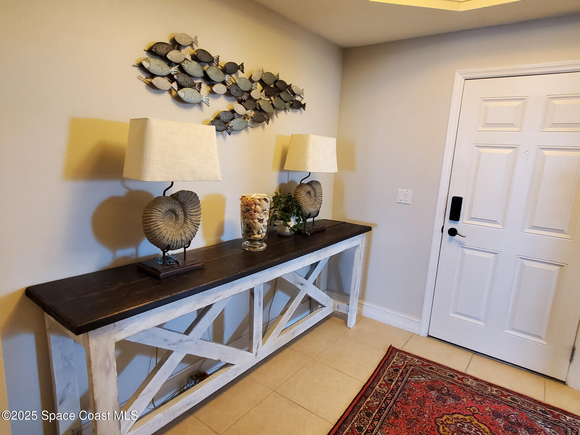 93 Delannoy Avenue 601