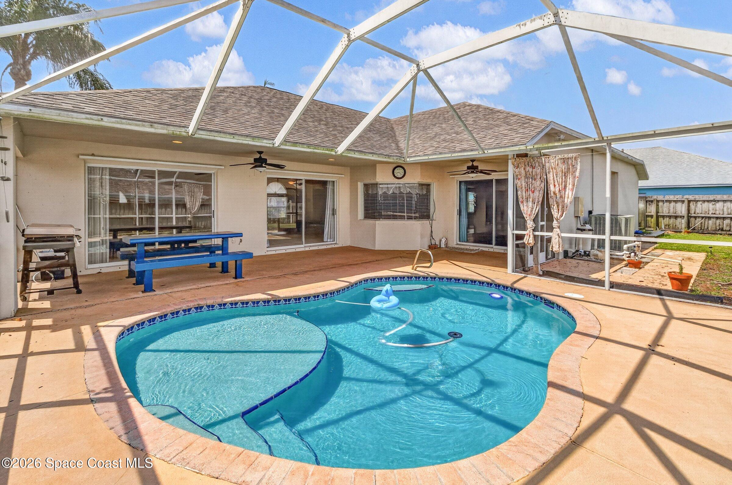 510 Sunset Lakes Drive