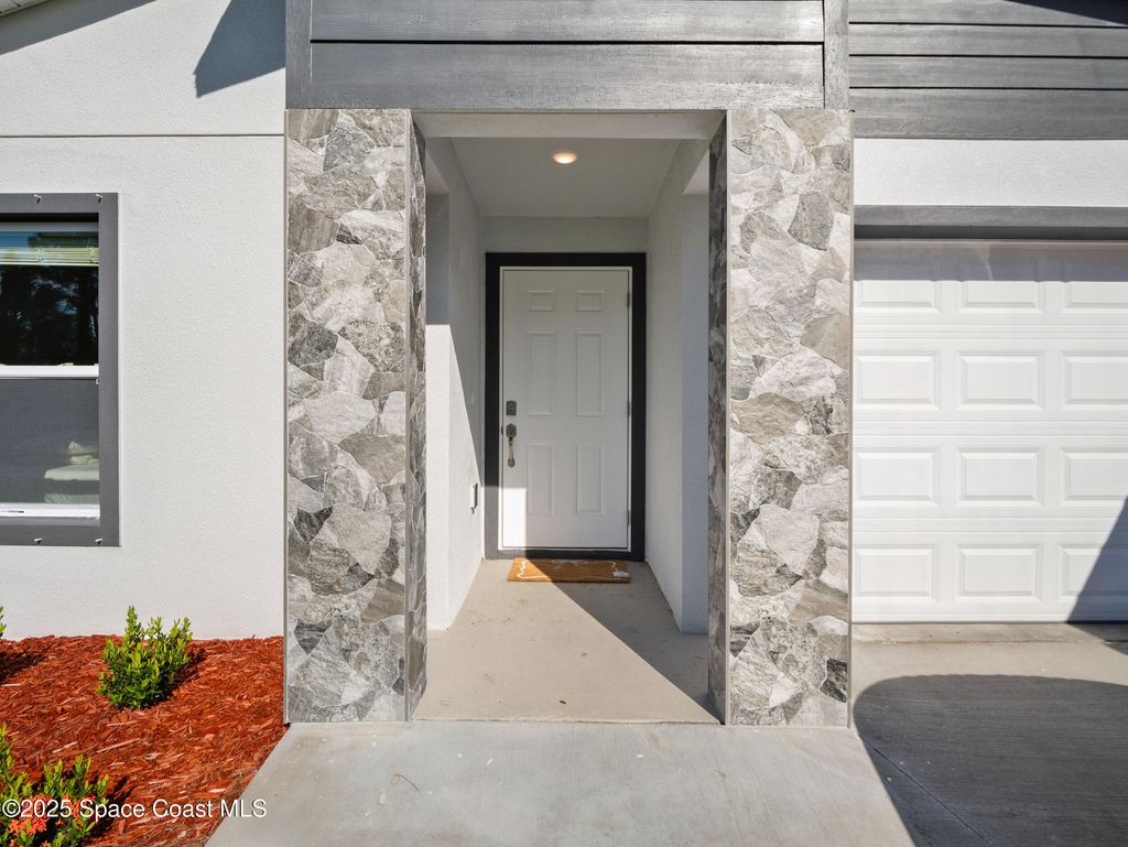 Photo of 1352 Ran Road SE, Palm Bay, FL 32909 (MLS # 1057208)
