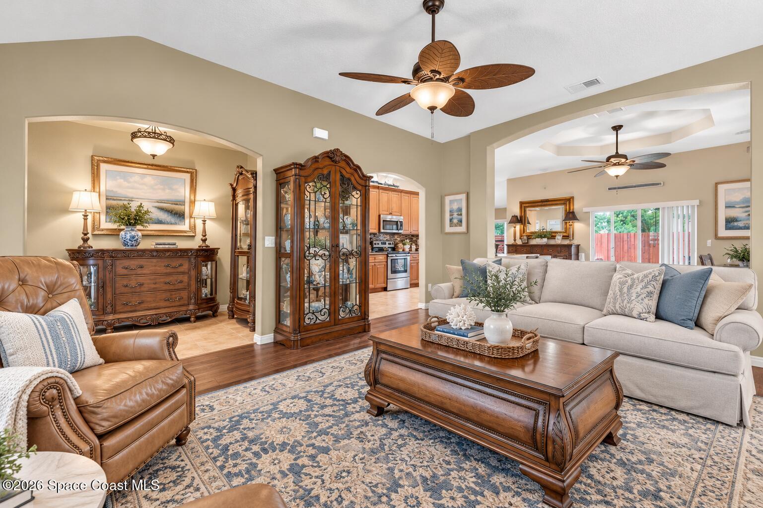 143 Palm Circle