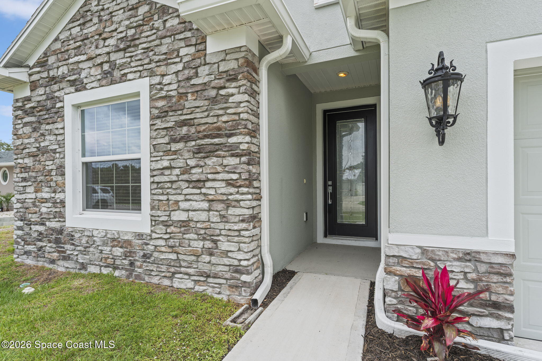 1518 Polynesian Lane