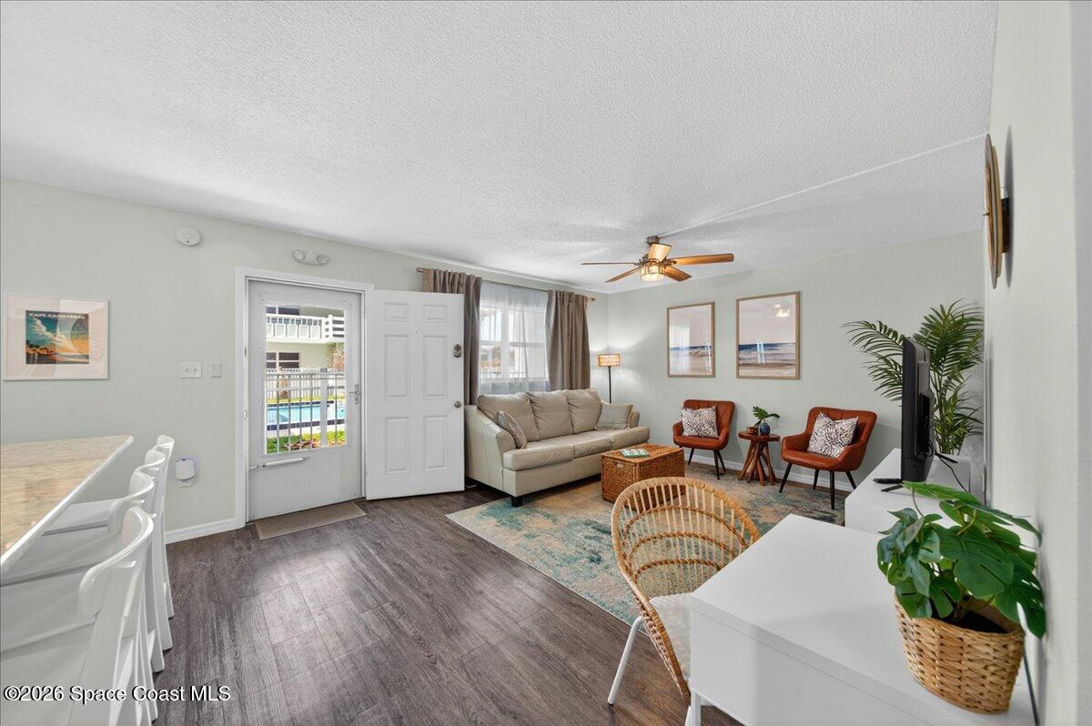 299 E Central Boulevard 2