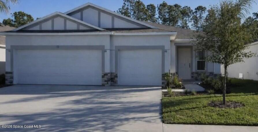 Photo 1 of 38 — 1927 Travelers Palm Drive, Edgewater, FL 32141