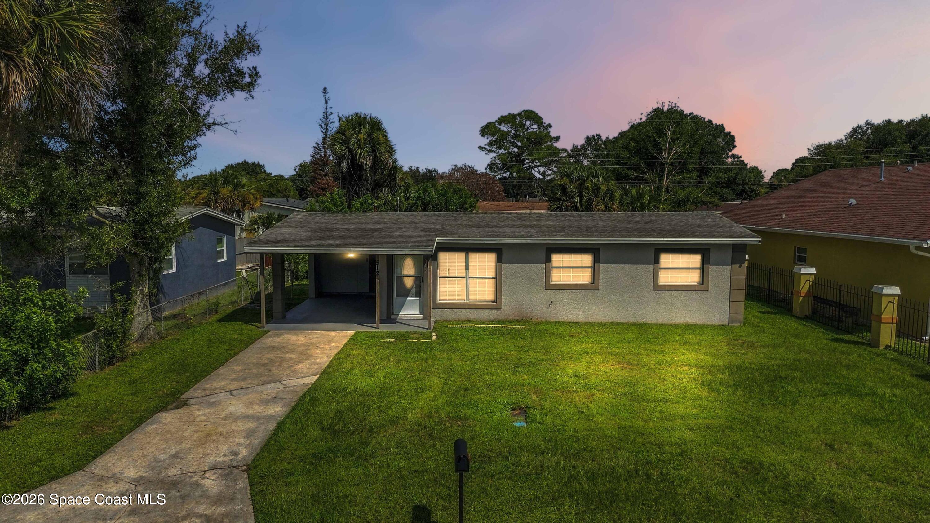 512 Lincoln Road