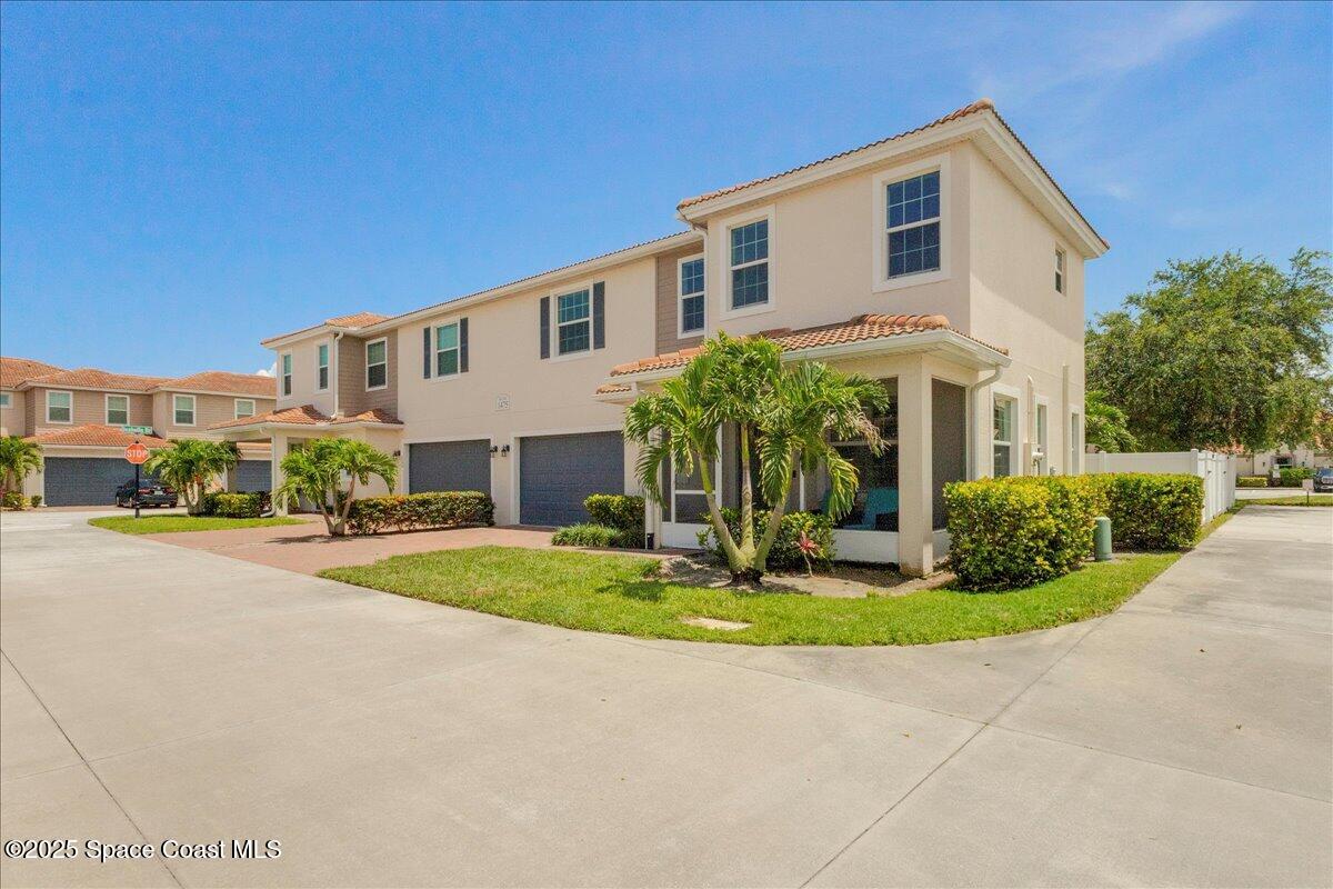 1475 Isabella Drive 101