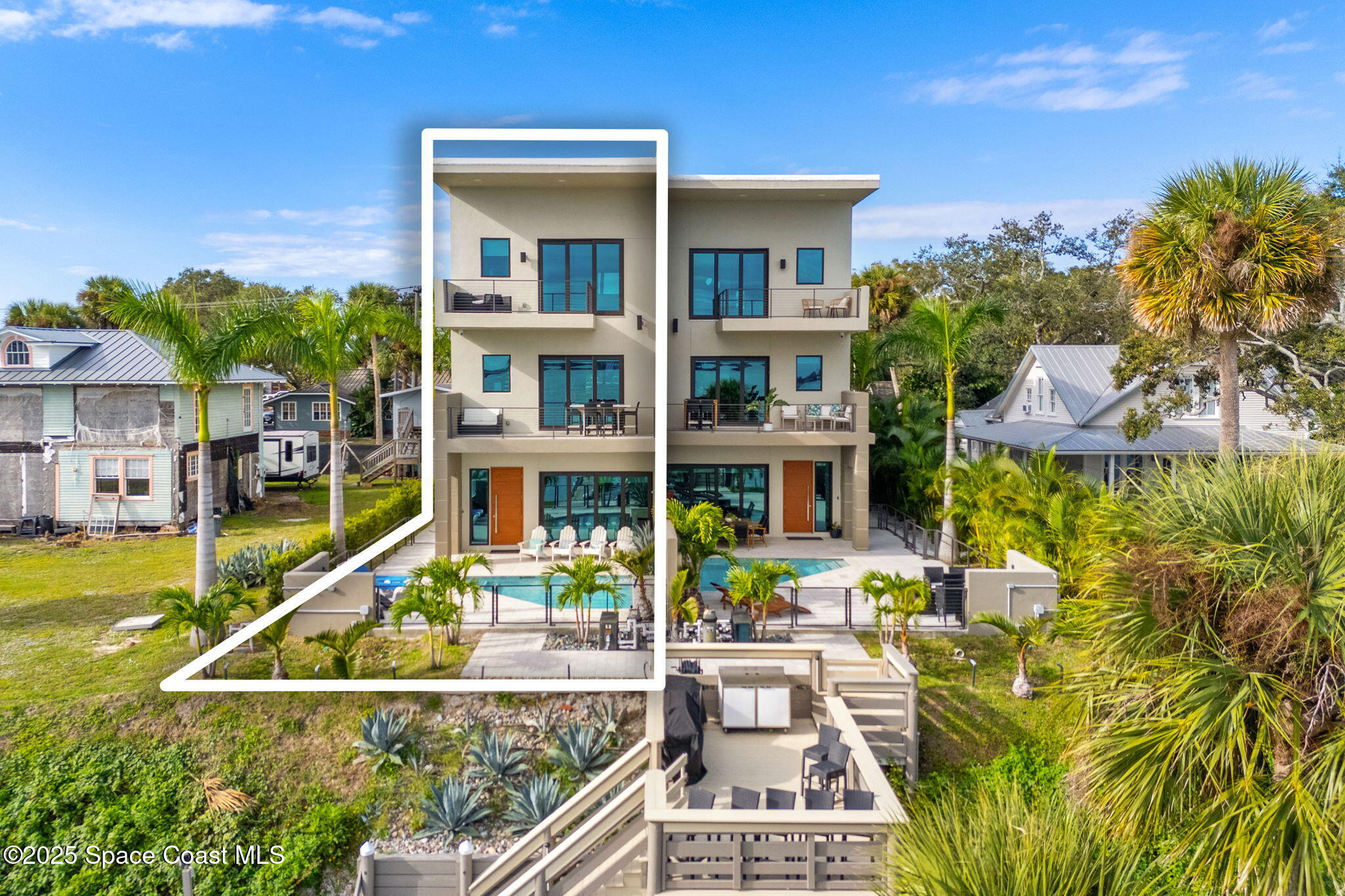 1809 Riverview Drive