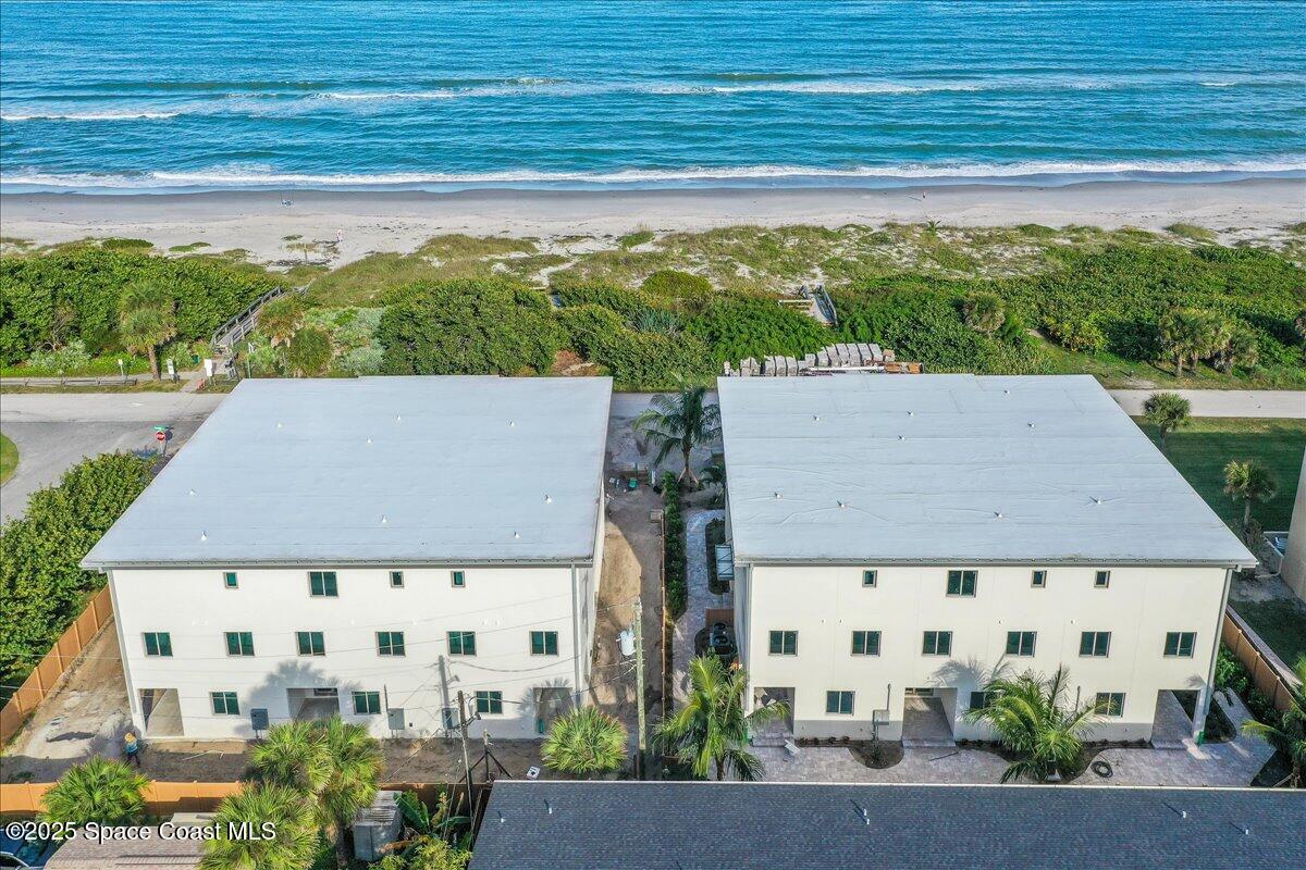 1004 Wave Crest Avenue