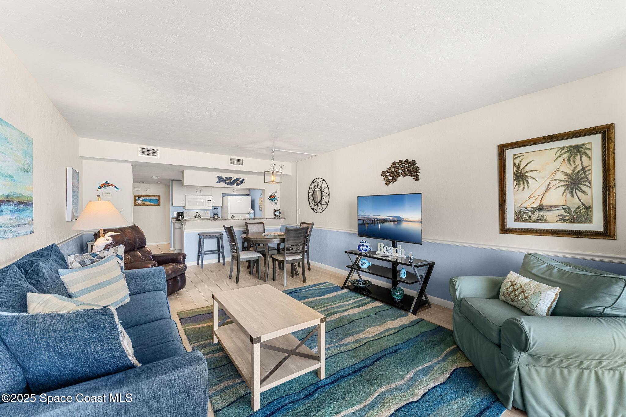 7400 Ridgewood Avenue 405