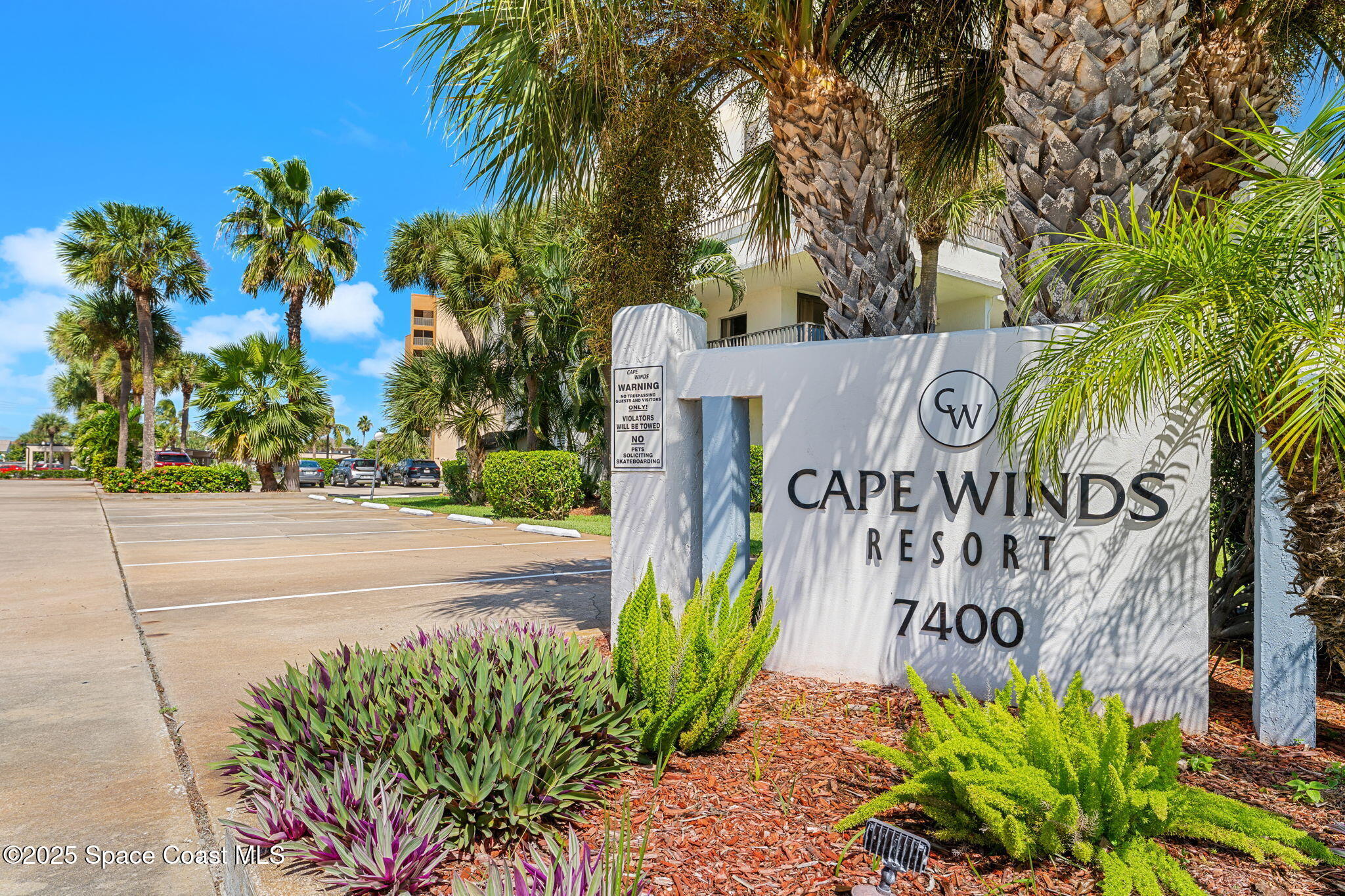 7400 Ridgewood Avenue 405