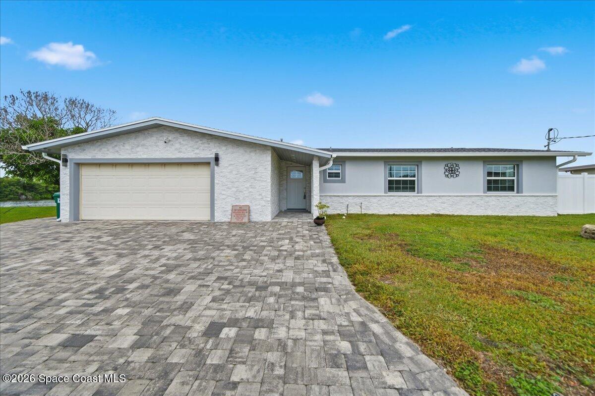 415 Island Drive