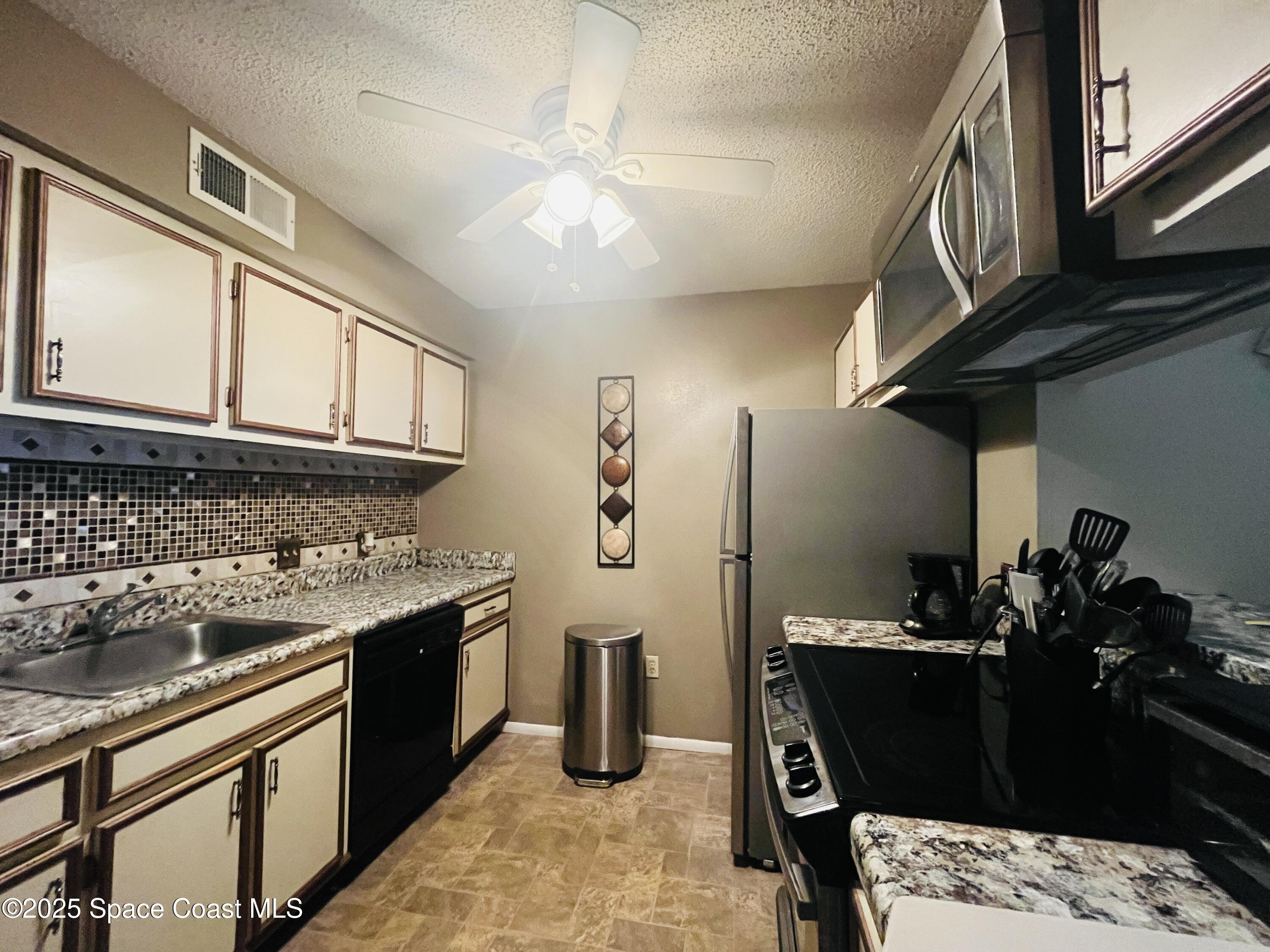 225 S Tropical Trail 607
